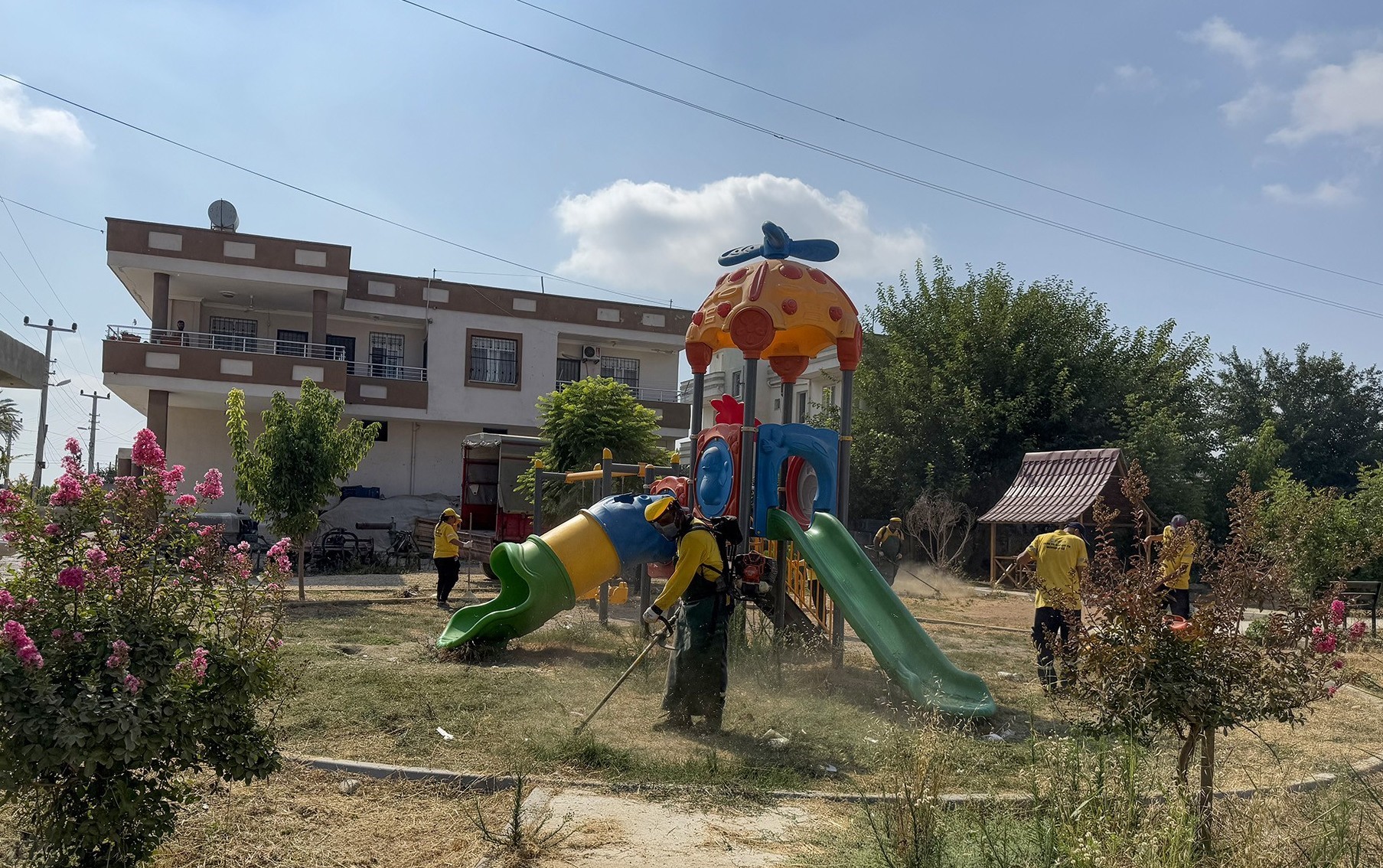 TARSUS BELEDİYESİNDEN TEMİZLİK ATAĞI
