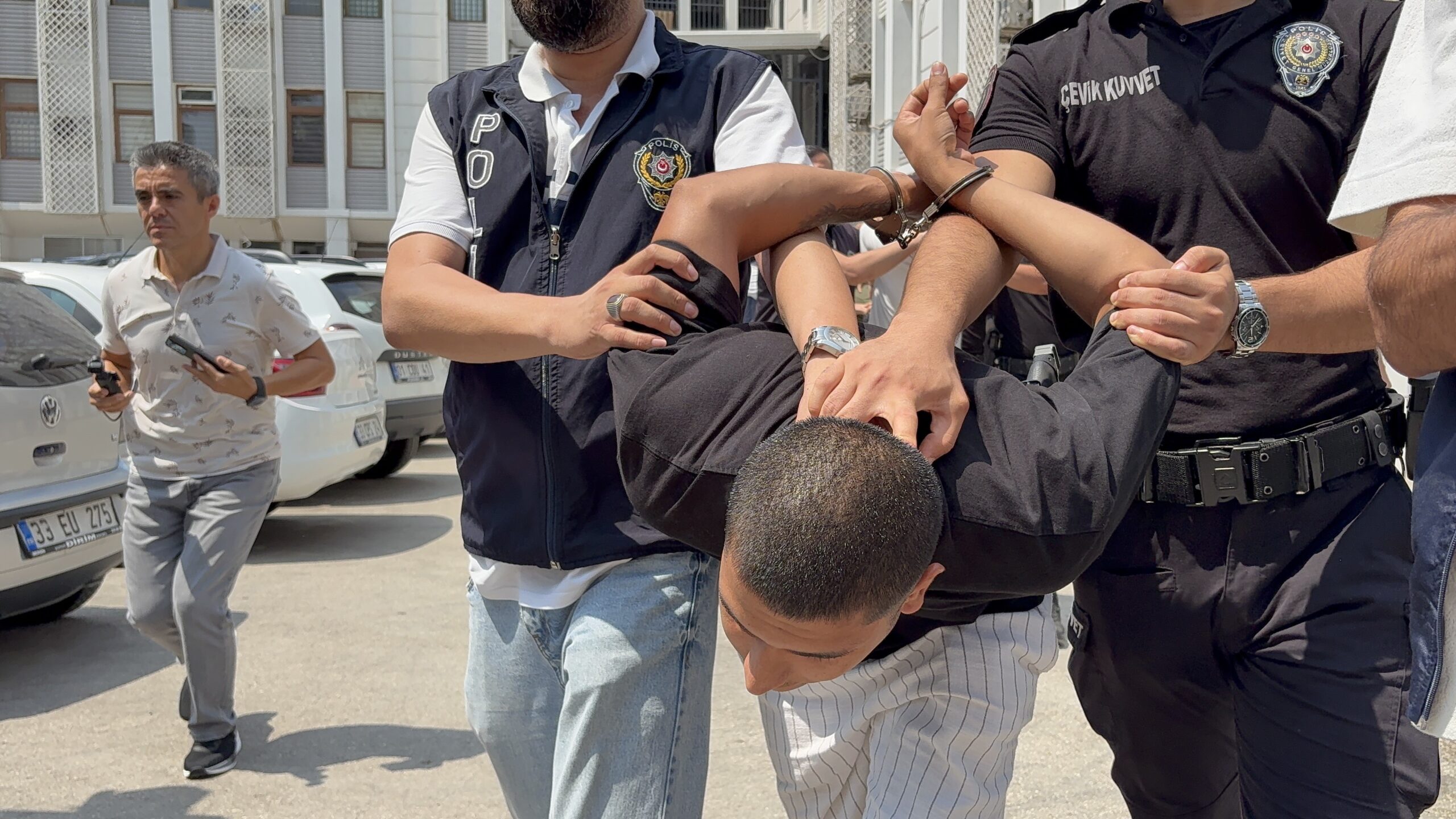 MERSİN’DE ANNE-KIZI ÖLDÜREN ZANLI YAKALANDI