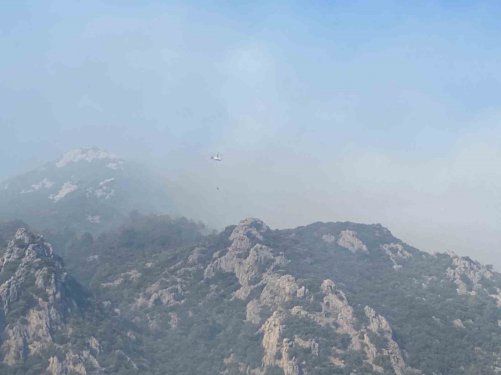 MERSİN ANAMUR’DAKİ ORMAN YANGINI SÜRÜYOR