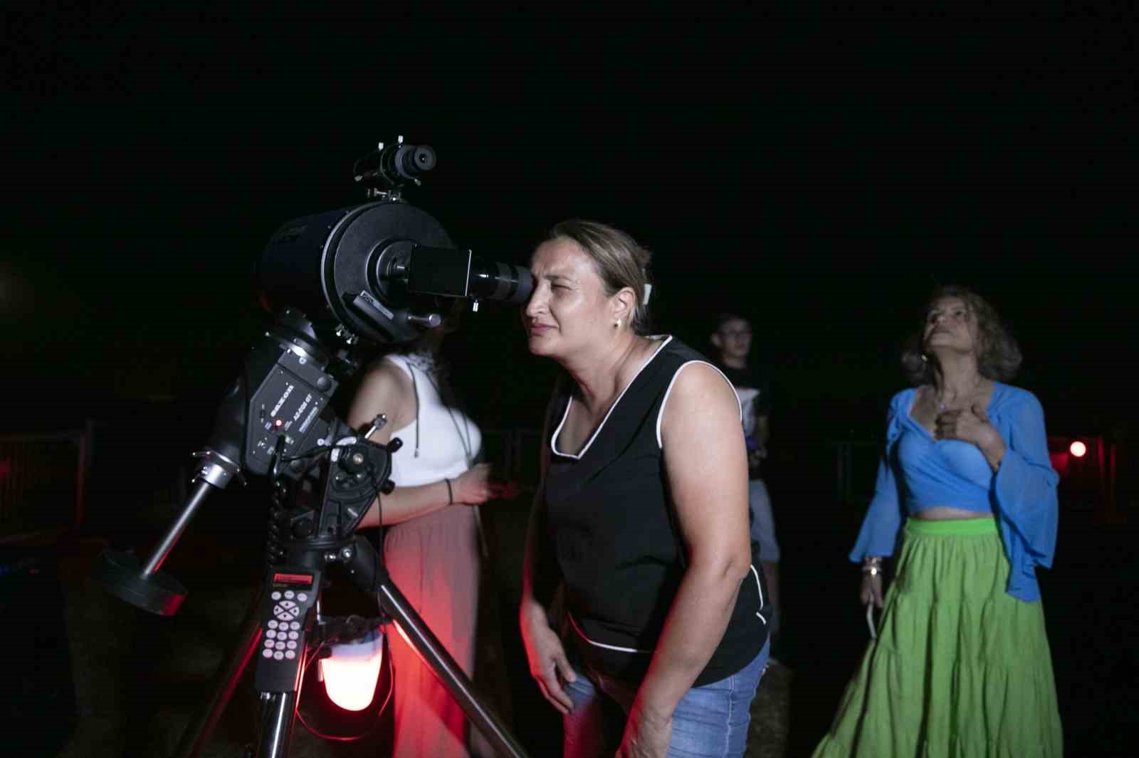 MERSİN’DE PERSEİD METEOR YAĞMURU ETKİNLİĞİ DÜZENLENDİ