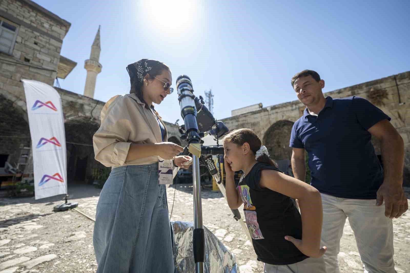 MERSİN’DE “GÖKYÜZÜ HEPİMİZİN, BİLİM HER YERDE” ETKİNLİĞİ İLÇELERİ GEZİYOR