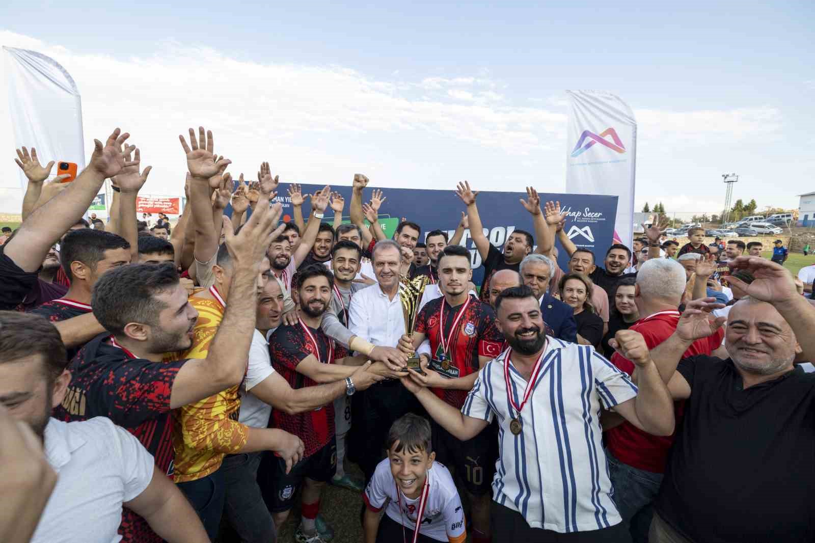 ZAFER BAYRAMI, FUTBOL TURNUVASI İLE TAÇLANDI