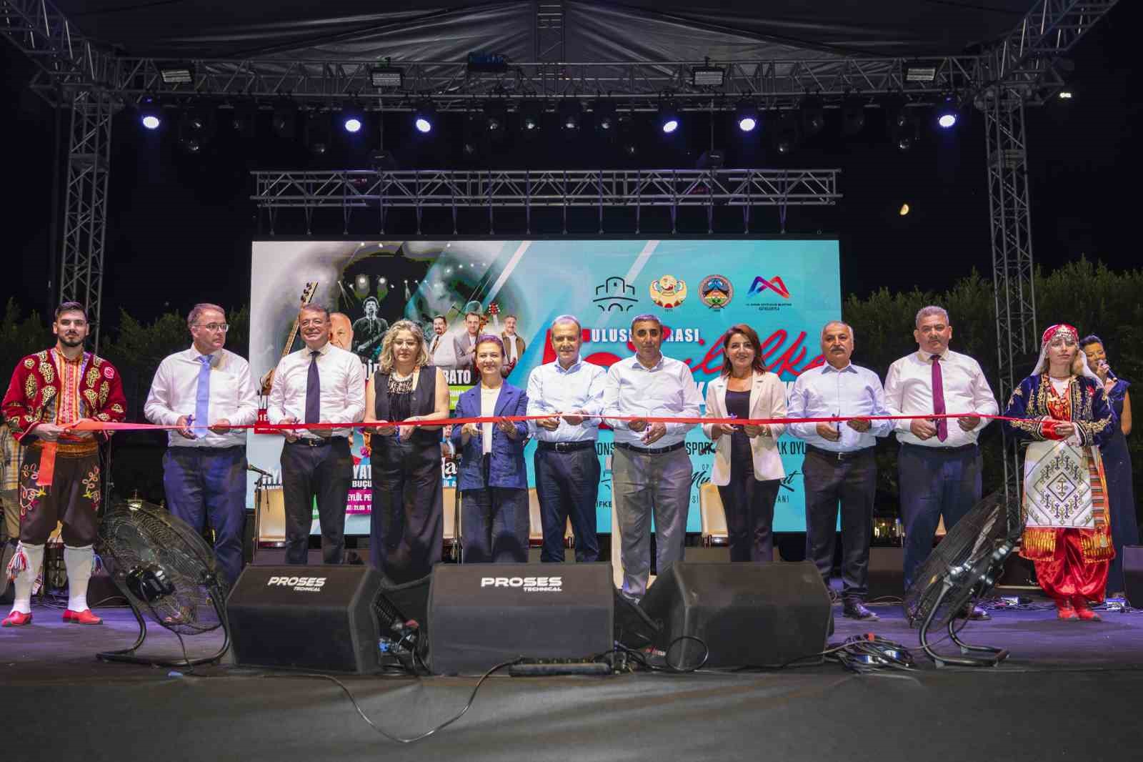 52. ULUSLARARASI SİLİFKE MÜZİK VE FOLKLOR FESTİVALİ GÖKSU PARKI’NDA BAŞLADI