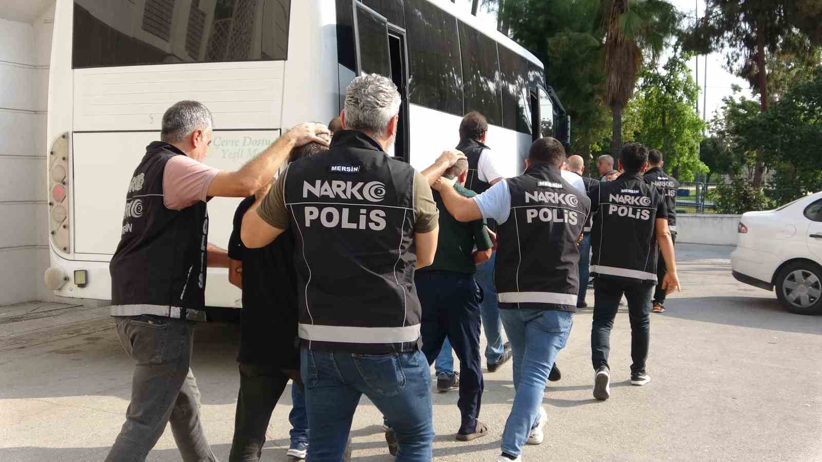 SÜRPRİZ YUMURTALARDAN UYUŞTURUCU ÇIKMIŞTI: 6 ŞÜPHELİ TUTUKLANDI