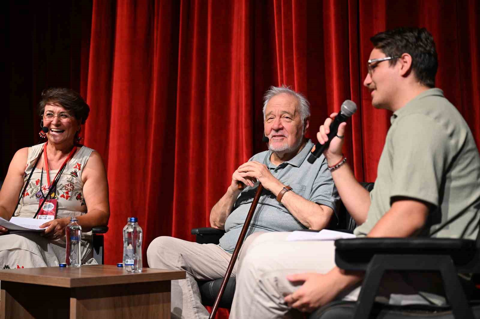 8. ULUSLARARASI GÜLNAR BİLİM VE KÜLTÜR ETKİNLİKLERİ GERÇEKLEŞTİRİLDİ