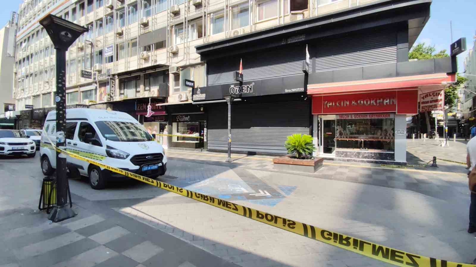 MERSİN’DE KUYUMCU SOYGUNU