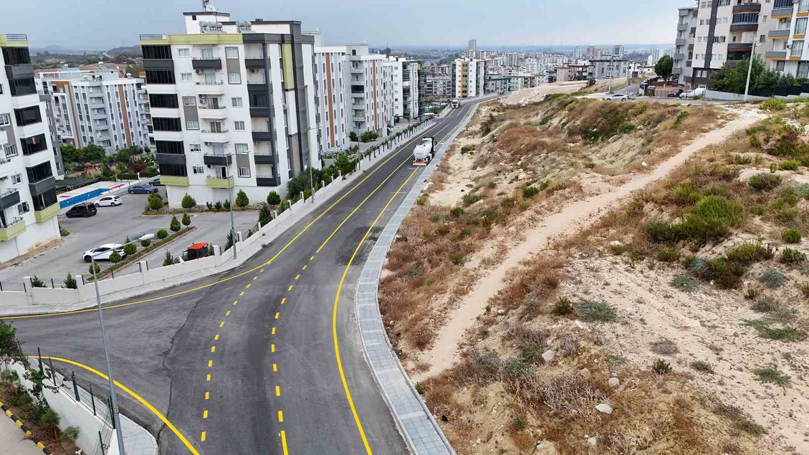 TARSUS’TA YOL ÇALIŞMALARIYLA ULAŞIM GÜVENLİĞİ ARTIYOR