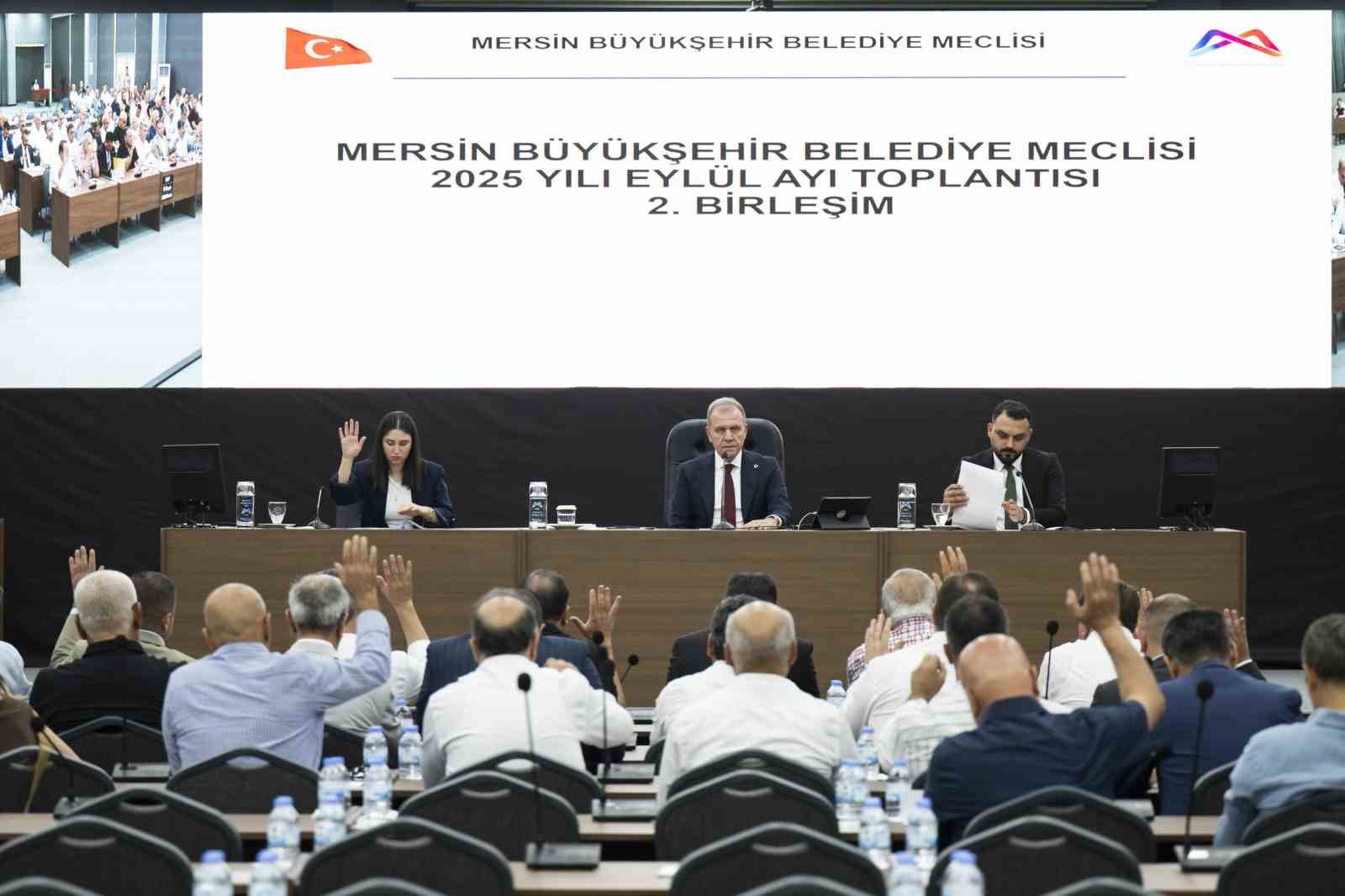 SEÇER: “HİZMETLERİMİZİ VATANDAŞ ODAKLI YAPIYORUZ”