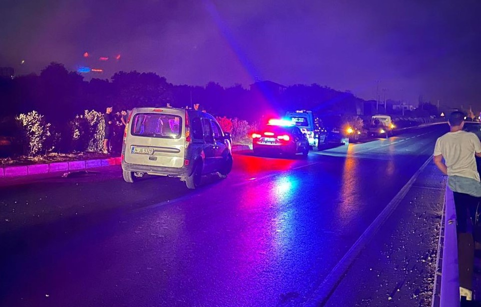 HAFİF TİCARİ ARACIN ÇARPTIĞI ŞAHIS HAYATINI KAYBETTİ