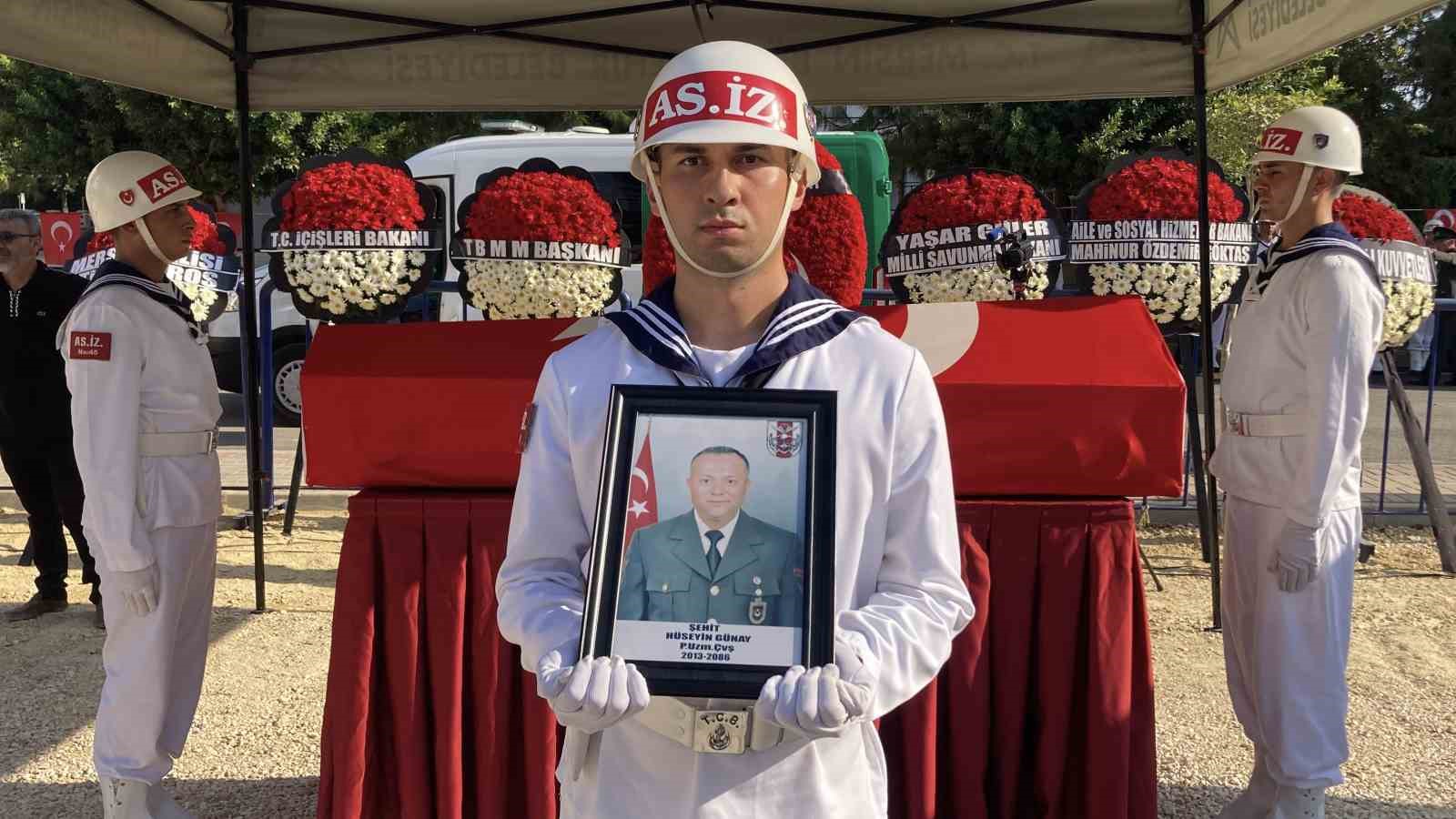 ŞEHİT UZMAN ÇAVUŞ SON YOLCULUĞUNA UĞURLANDI