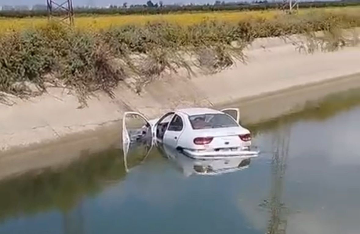 ADANA’DA OTOMOBİL SULAMA KANALINA DEVRİLDİ: 1 ÖLÜ, 2 YARALI