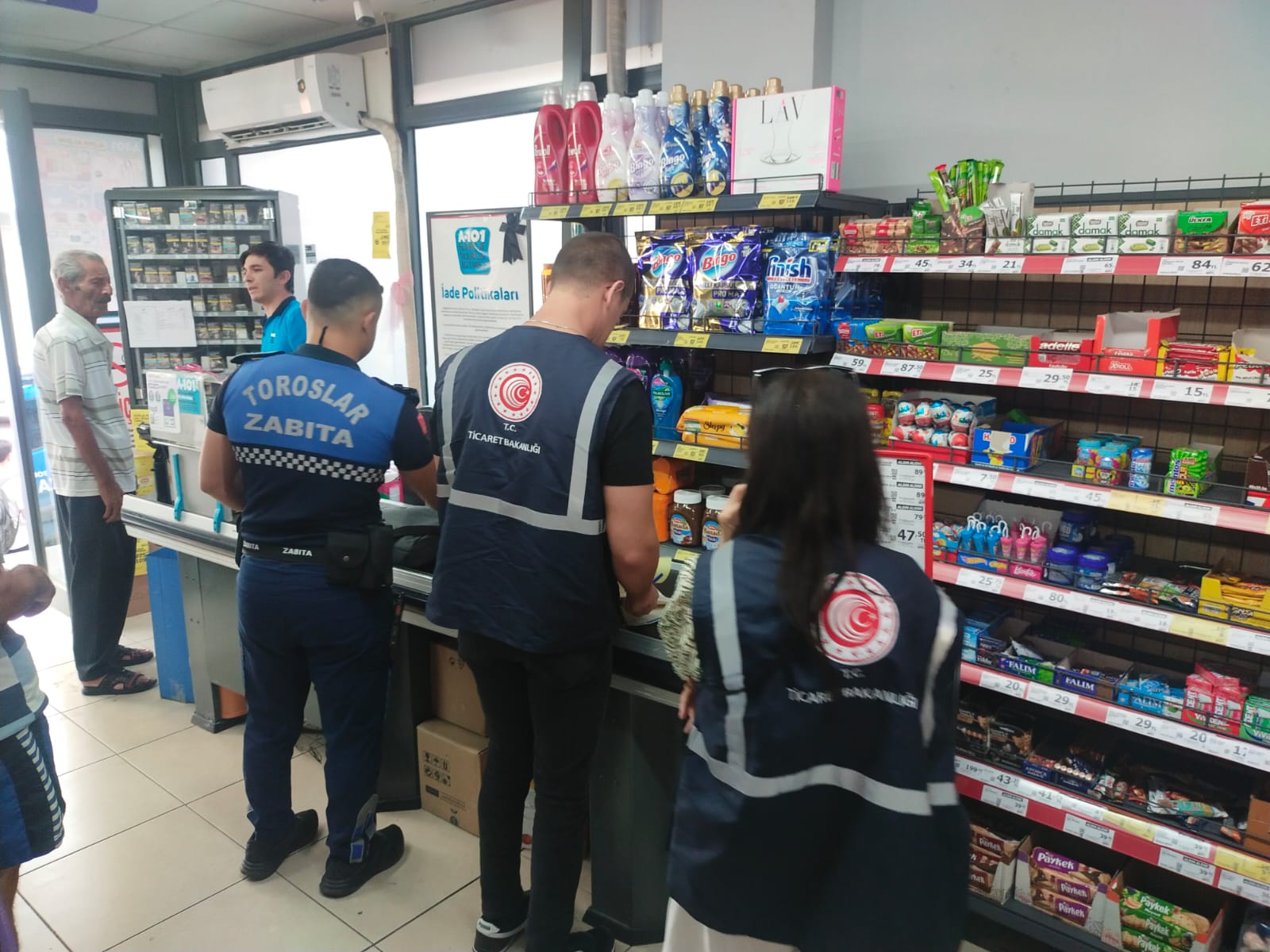 TOROSLAR ZABITASI GIDA GÜVENLİĞİ İÇİN SAHADA