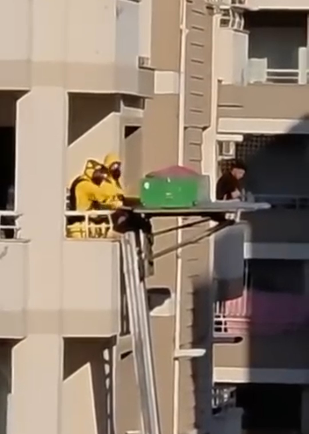 KÖTÜ KOKU GELİNCE ÖLDÜĞÜ ORTAYA ÇIKTI