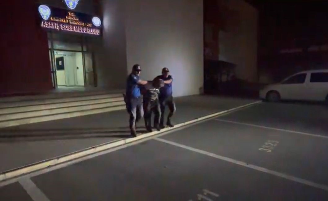 “ÇOCUĞUN CİNSEL İSTİSMARI” SUÇUNDAN 32 YIL 9 AY HAPİS CEZASIYLA ARANAN HÜKÜMLÜ YAKALANDI