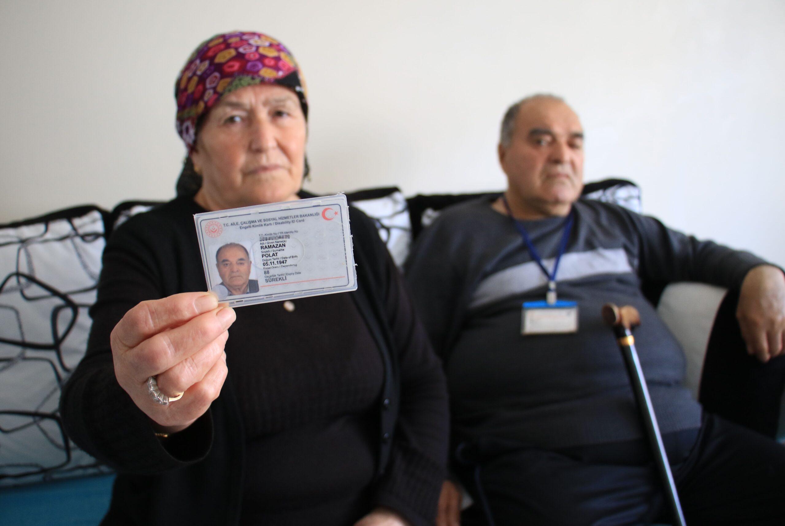 Otobüste darbedilen yaşlı çift davasında, sanığın 2 yıl hapis cezası yaşı küçük olduğu için düşürüldü