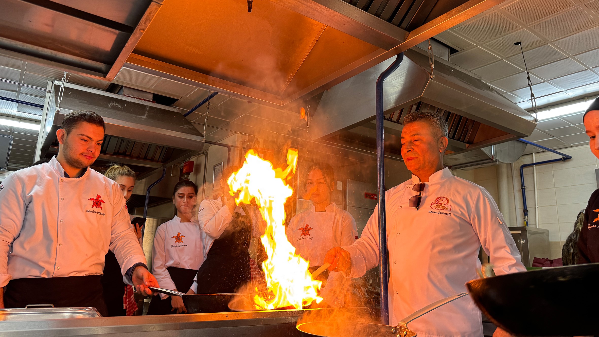 İstiridye mantarları gastronomi öğrencilerine tanıtıldı