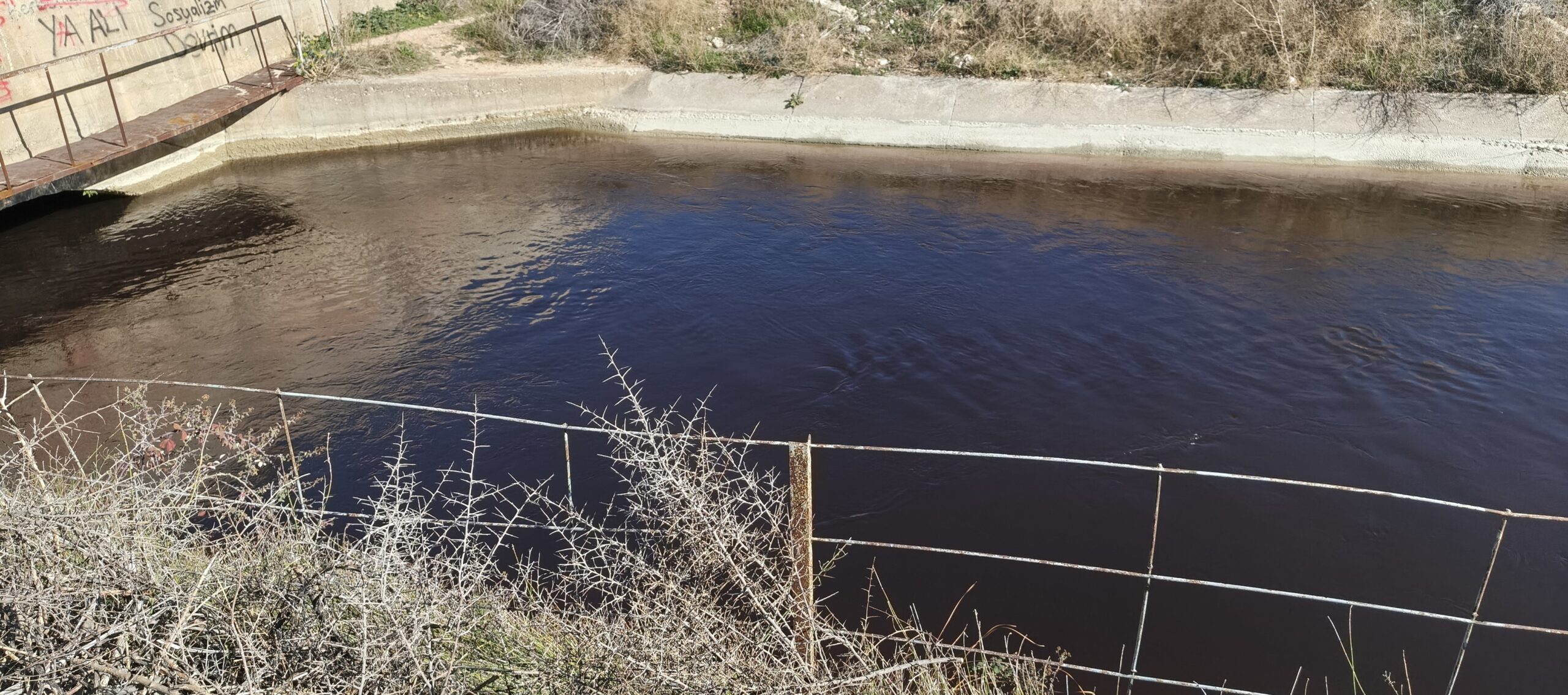 GÖKSU’NUN SİYAH AKMASINA NEDEN OLAN TESİSE 1 MİLYON 337 BİN TL CEZA