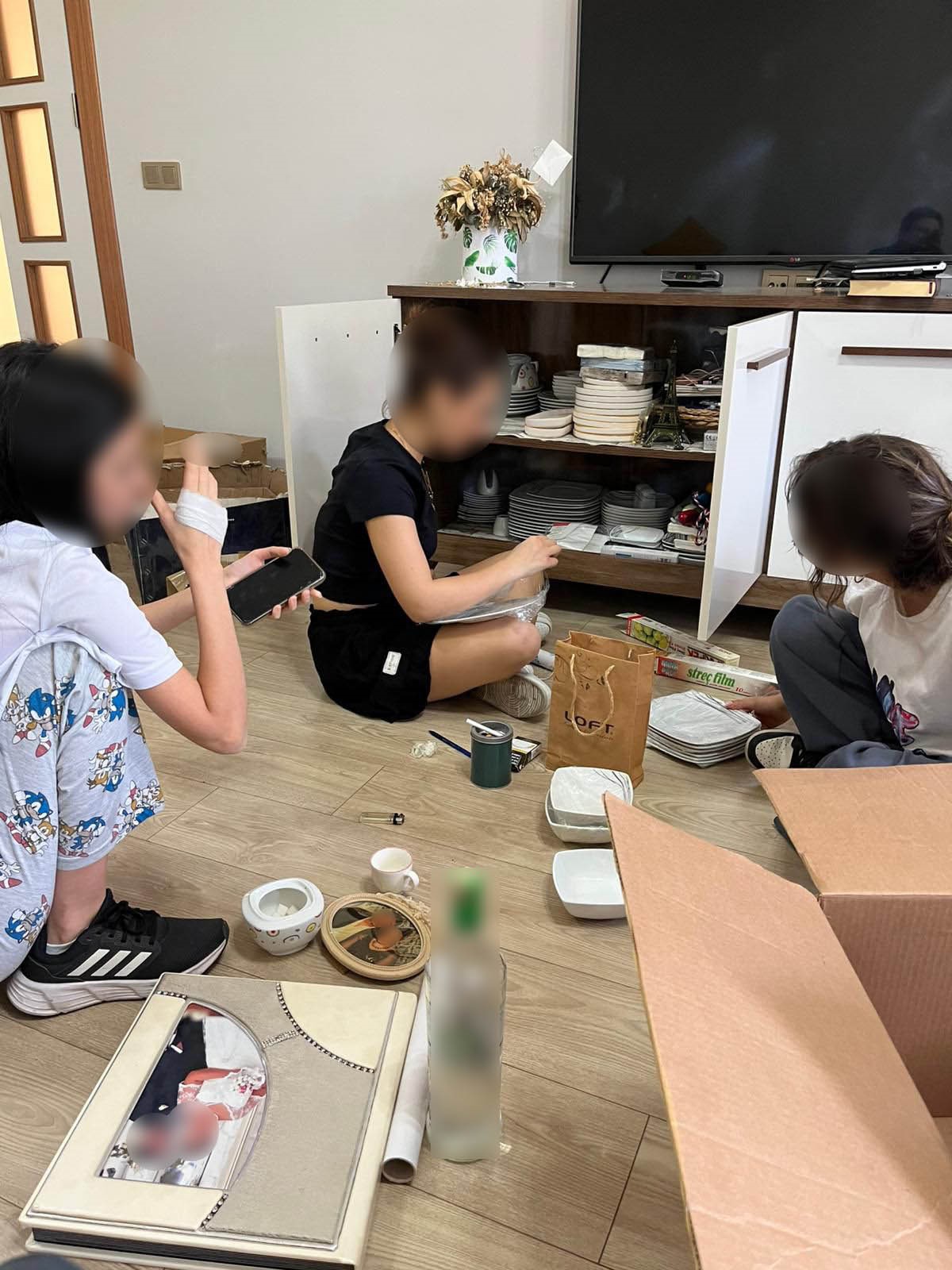 DERS SAATİNDE ÖĞRENCİLERİ EVİNE GÖTÜRÜP TEMİZLİK YAPTIRAN ÖĞRETMENE SORUŞTURMA