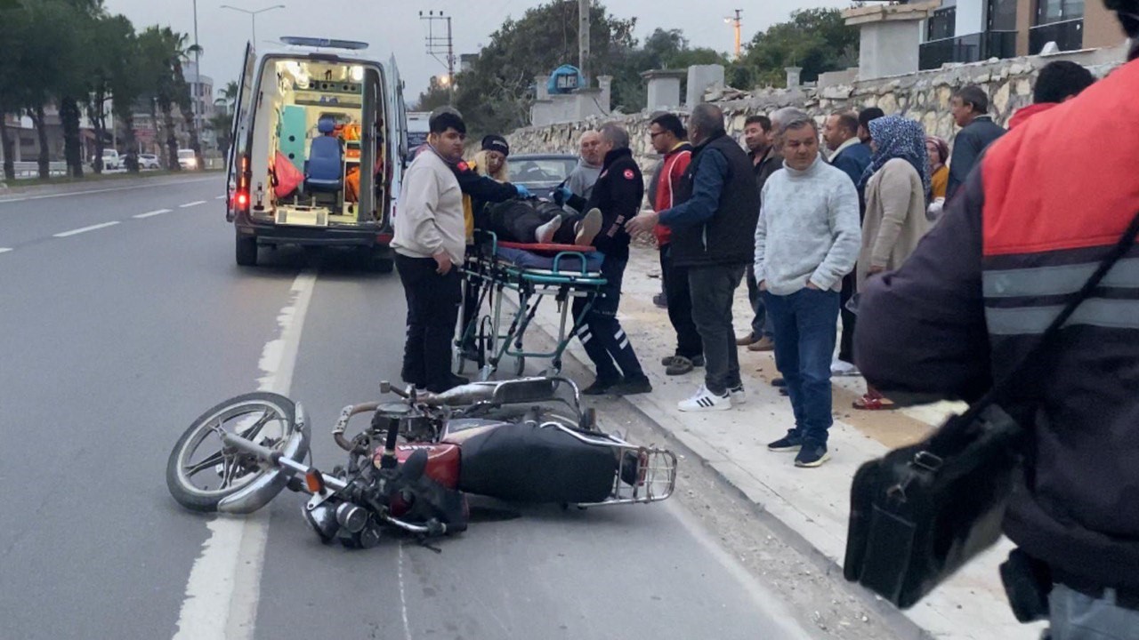 ERDEMLİ’DE KAMYONET İLE MOTOSİKLET ÇARPIŞTI: 1 YARALI
