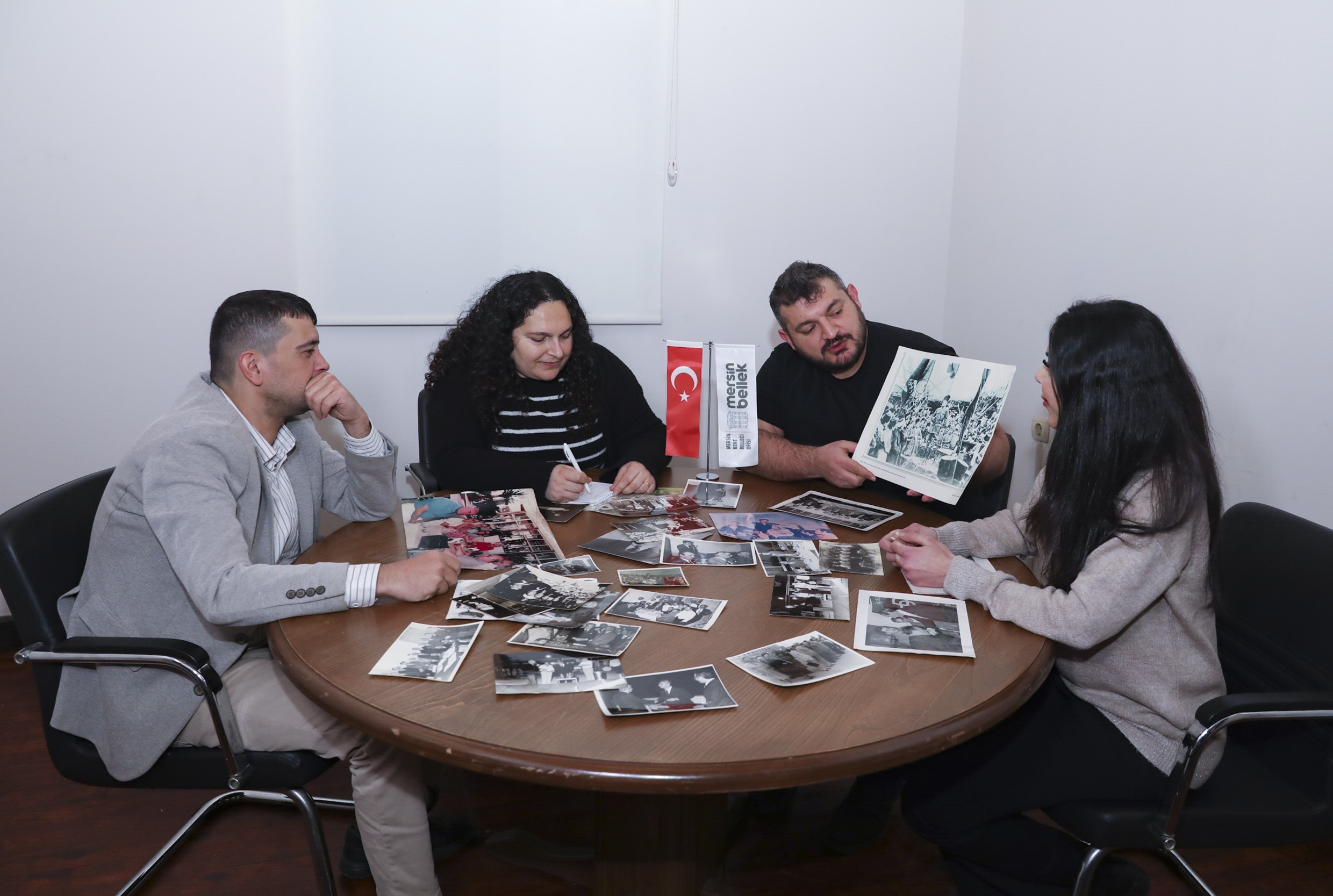 MERSİN’İN KÜLTÜREL MİRASI BELLEK OFİSİ İLE KAYIT ALTINA ALINIYOR