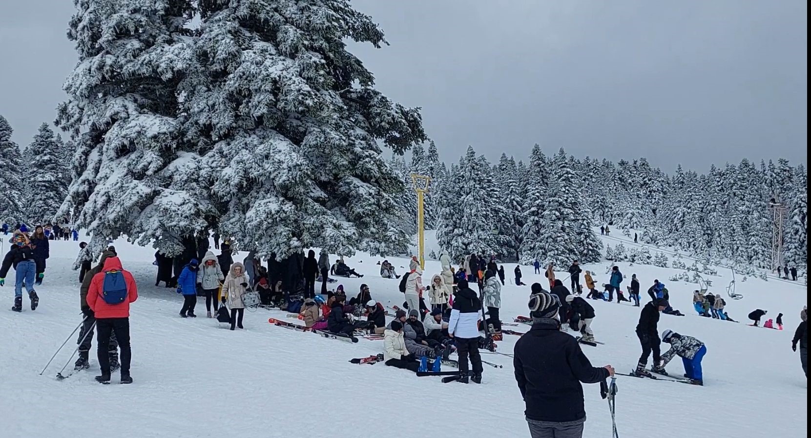 ULUDAĞ’DA TELESİYEJ ARIZASI: 40 TATİLCİ MAHSUR KALDI