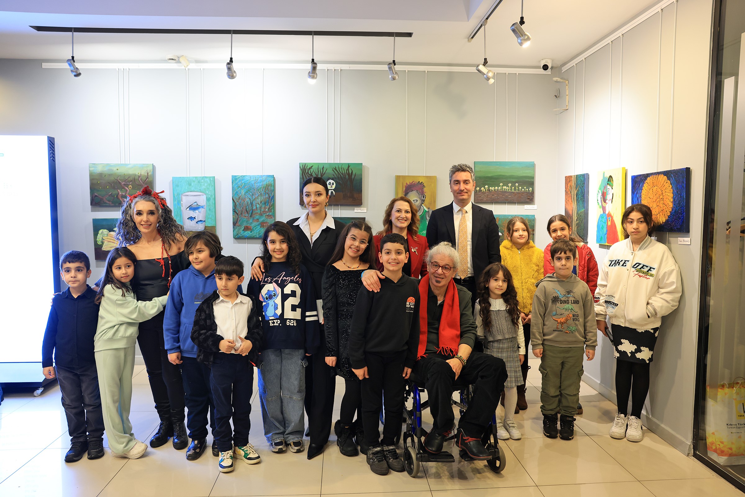 KÜÇÜK ELLERDEN EKOLOJİK FARKINDALIK SERGİSİ