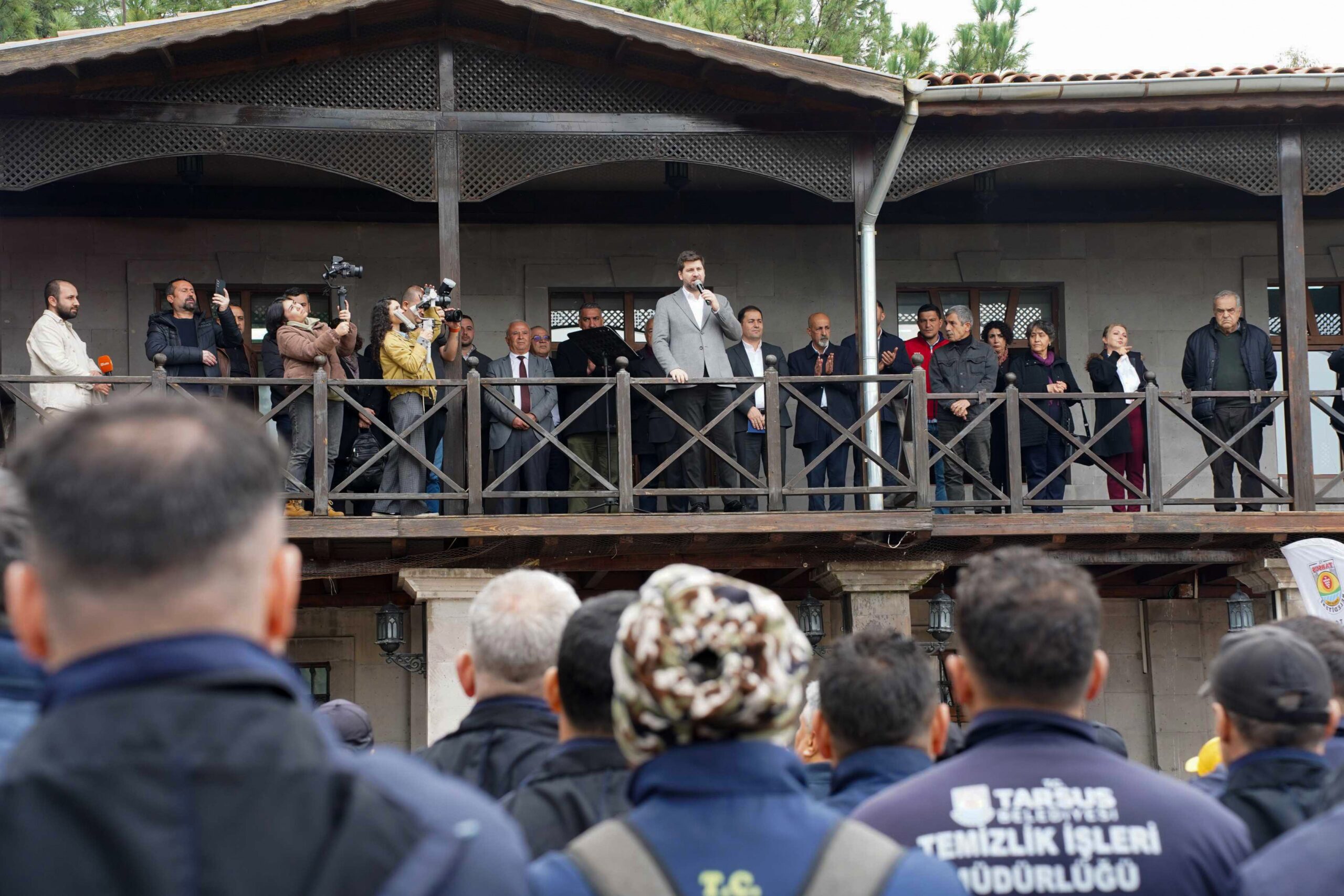 TARSUS BELEDİYESİNDE PERSONELE YÜZDE 32 ZAM