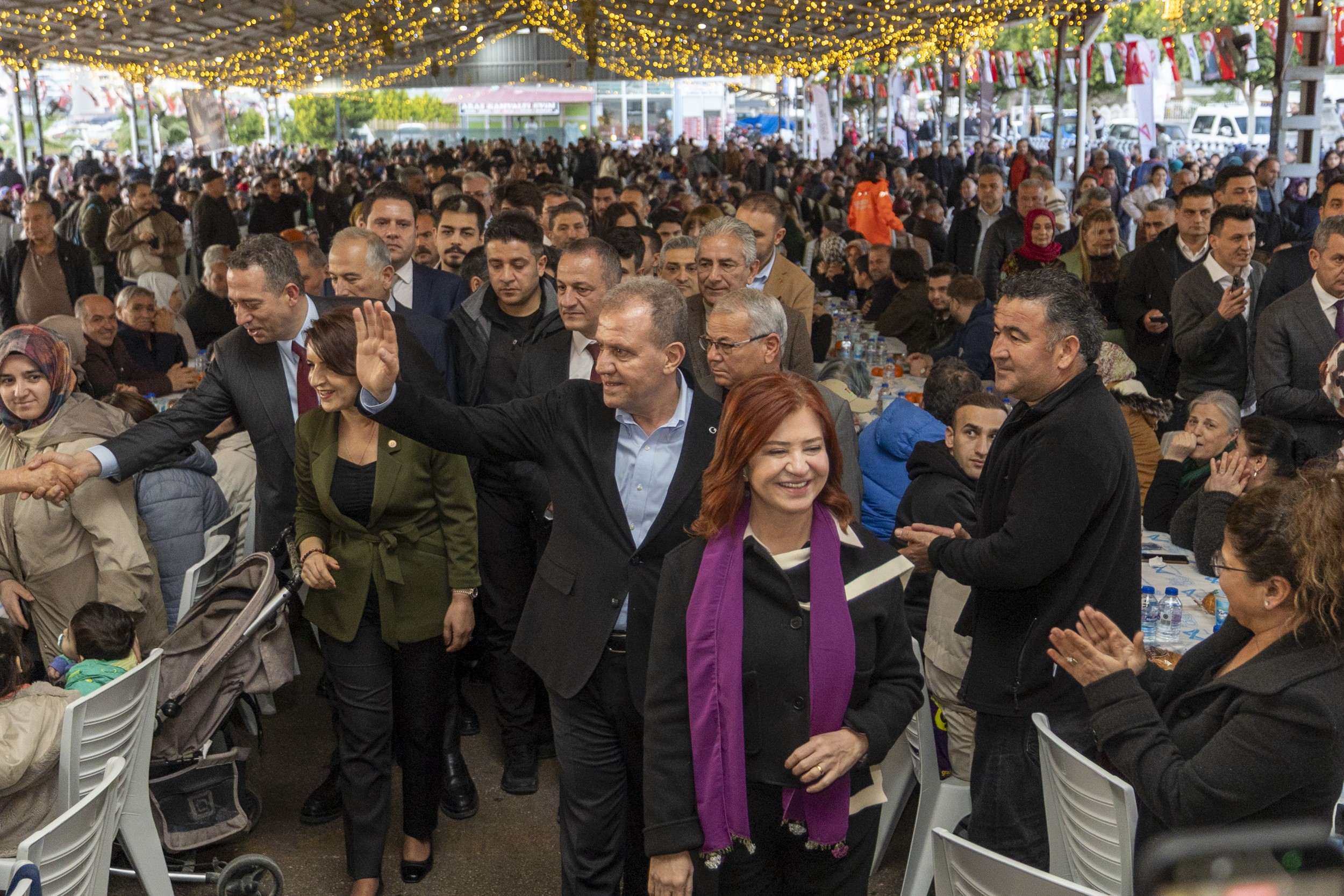 ERDEMLİ’DE BİRLİK SOFRASI: SEÇER’DEN ‘PARLAYAN YILDIZ TÜRKİYE’ VURGUSU