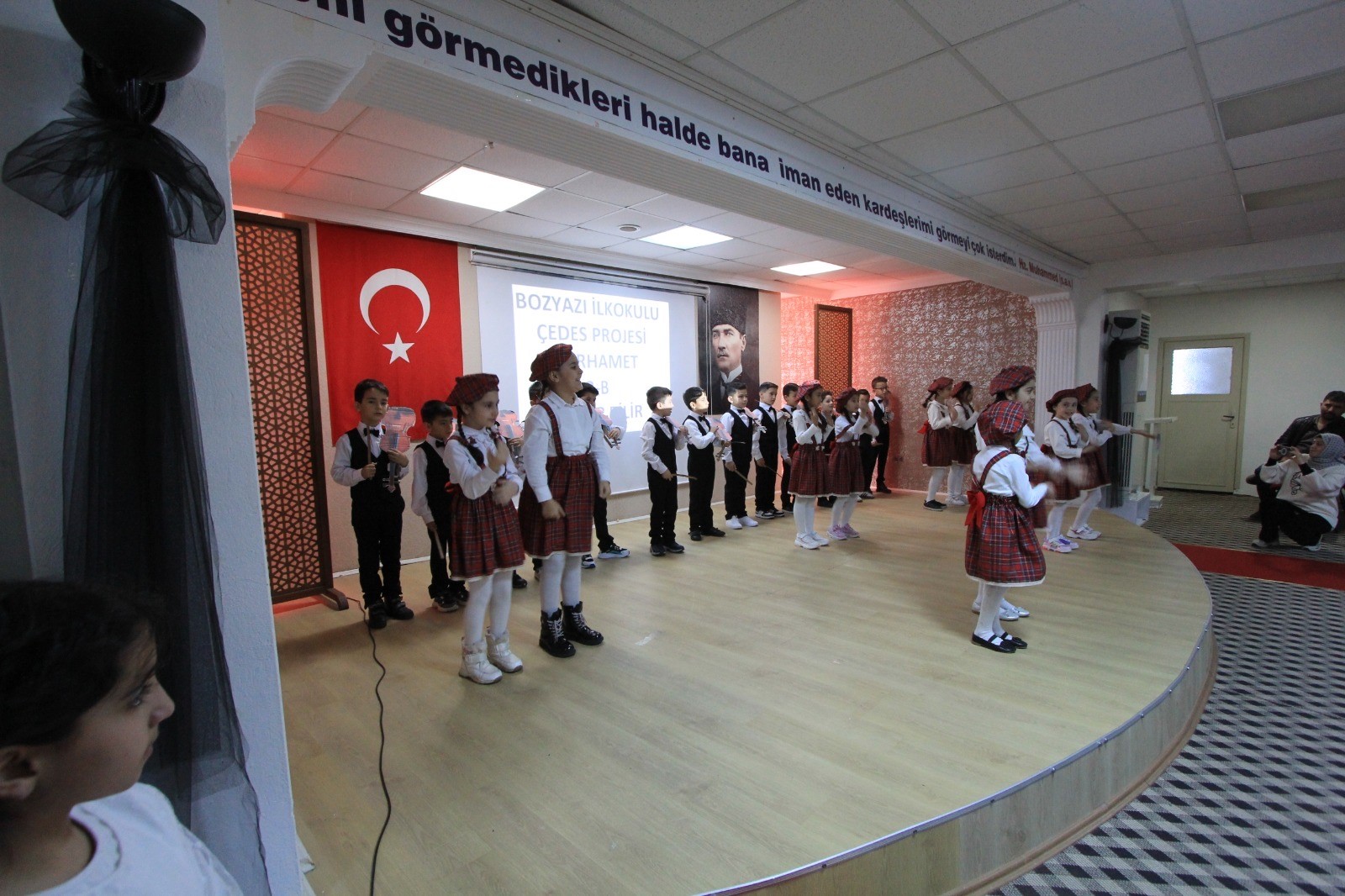 BOZYAZI’DA ÇEDES KAPSAMINDA “MERHAMET PROGRAMI” DÜZENLENDİ