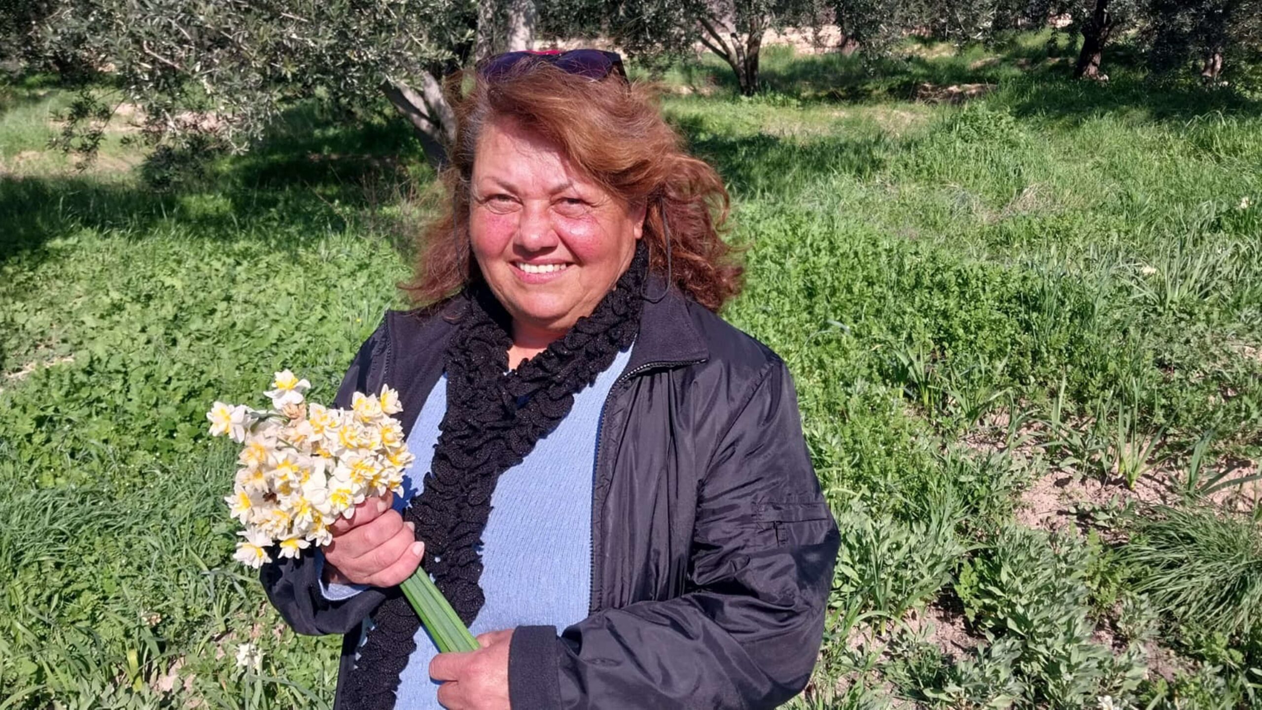 MERSİN’DE BAHARI YAŞATAN NERGİS ÇİÇEKLERİ GELİR KAYNAĞI OLDU