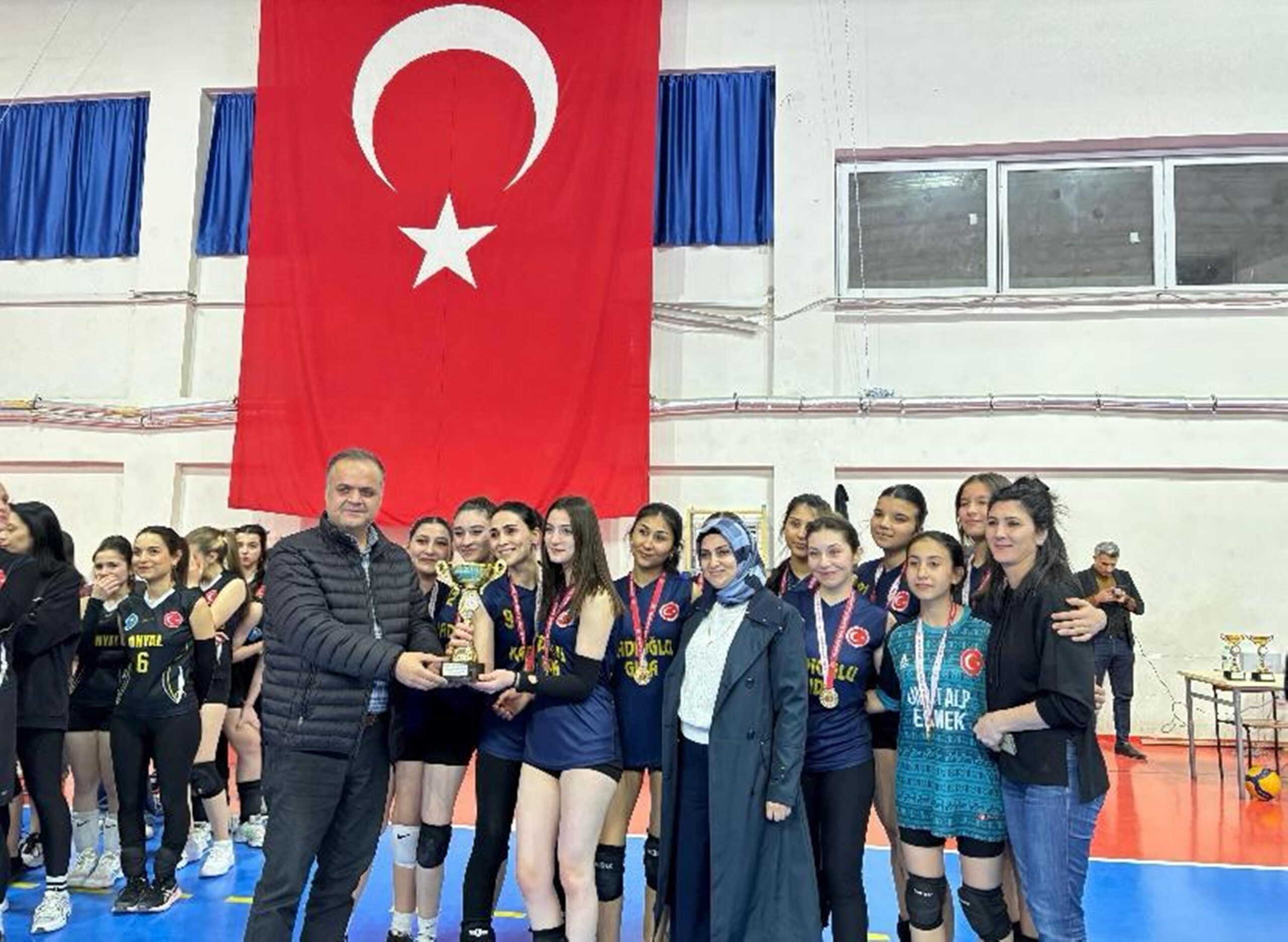 MUT’TA VOLEYBOL TURNUVASI DÜZENLENDİ