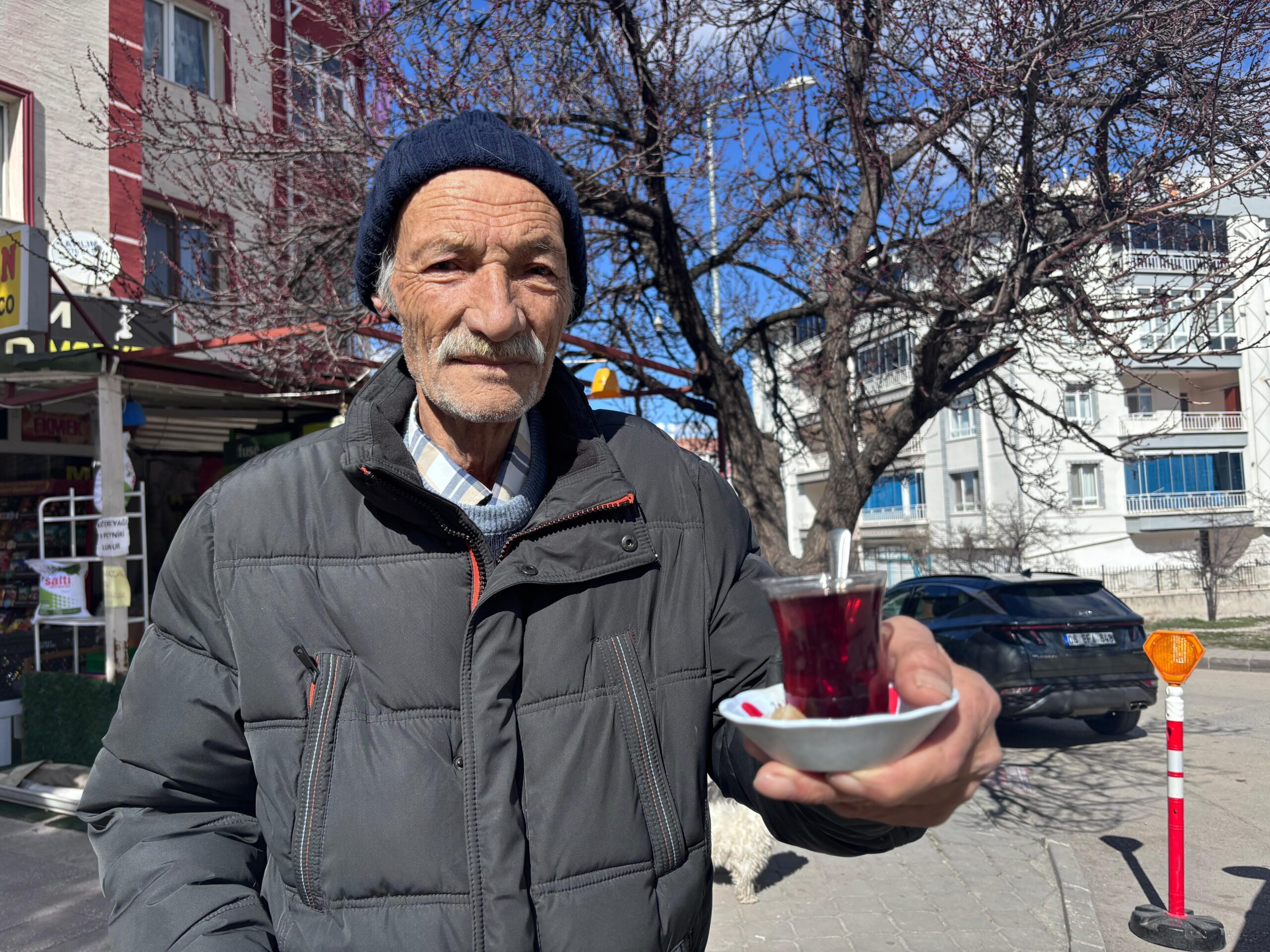 34 YILDIR SU İÇEMEYEN YAŞLI ADAM: “SUYA HASRET KALDIM, GÜLMEYE HASRET KALDIM”