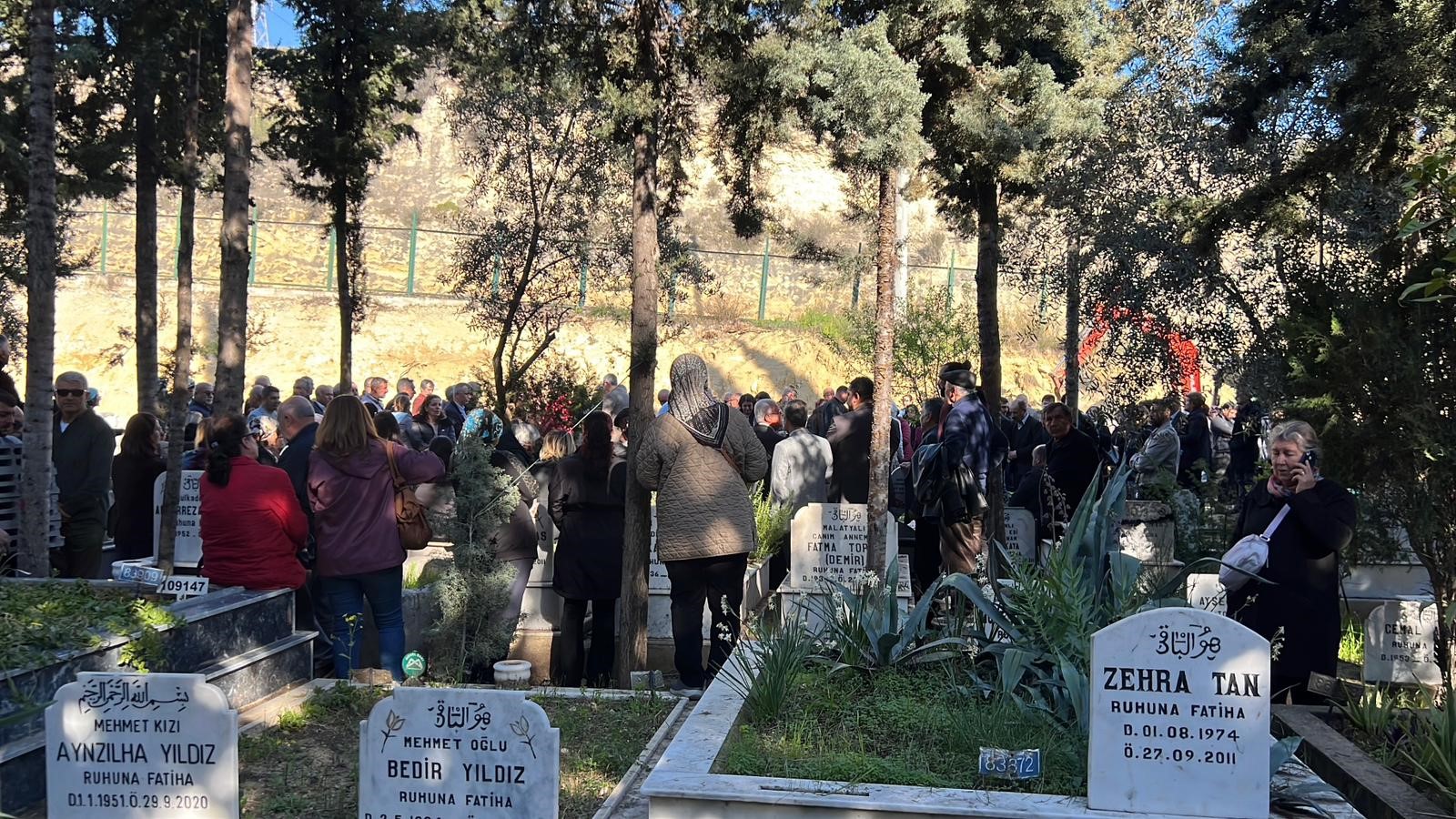 KOCASI TARAFINDAN ÖLDÜRÜLEN KADIN SON YOLCULUĞUNA UĞURLANDI