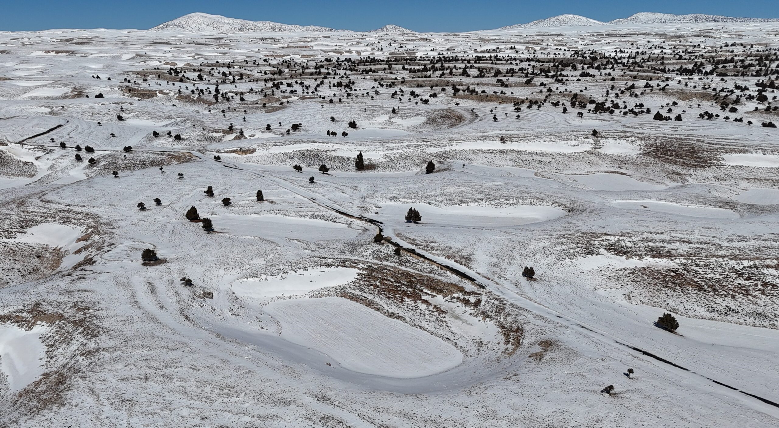 TOROSLAR’DA OBRUKLAR KARLA DOLDU