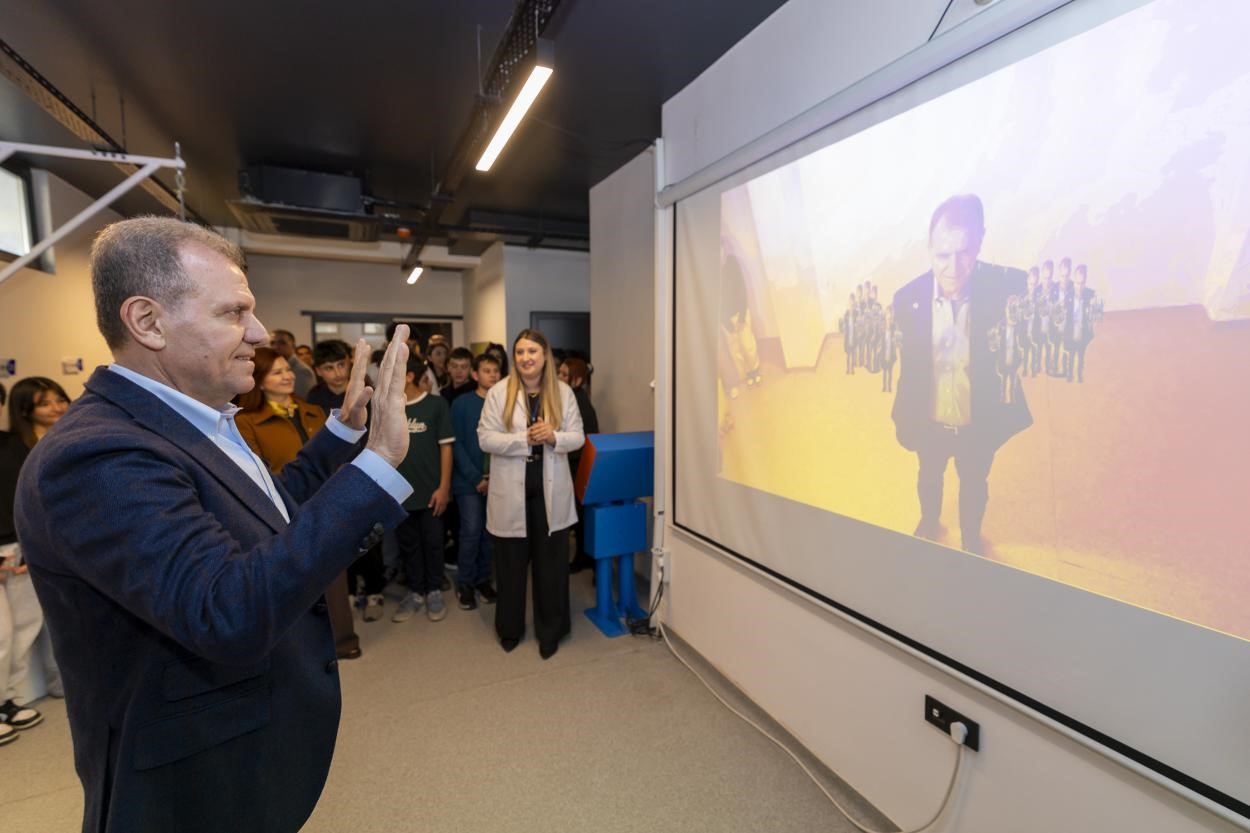 BAŞKAN SEÇER: “ARATOS MATEMATİK EVİ, ÖĞRENCİLERİMİZ İÇİN SON DERECE GÜZEL BİR BİLİM ATÖLYESİ”