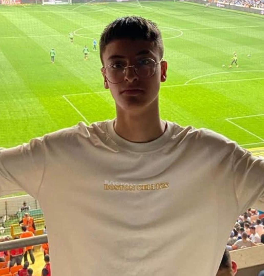 ÜNİVERSİTELİ GENÇ TRAFİK KAZASINDA HAYATINI KAYBETTİ