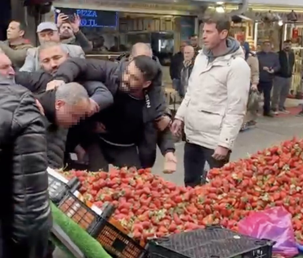 ZABITAYA TEKME TOKAT SALDIRI: SEYYAR SATICI ORTALIĞI KARIŞTIRDI