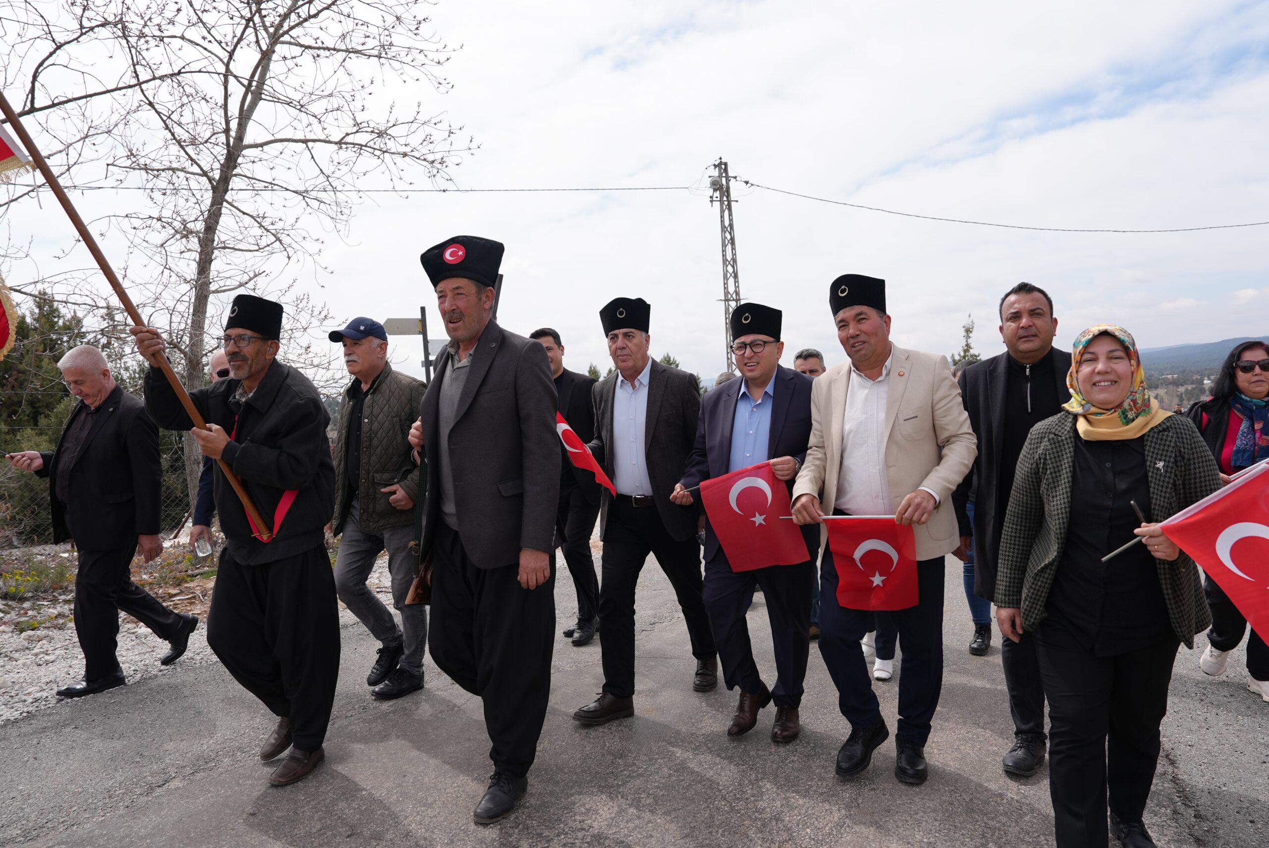 TOROSLARIN ZİRVESİNDE 106 YIL SONRA MİLLİ MÜCADELE RUHUYLA YÜRÜDÜLER