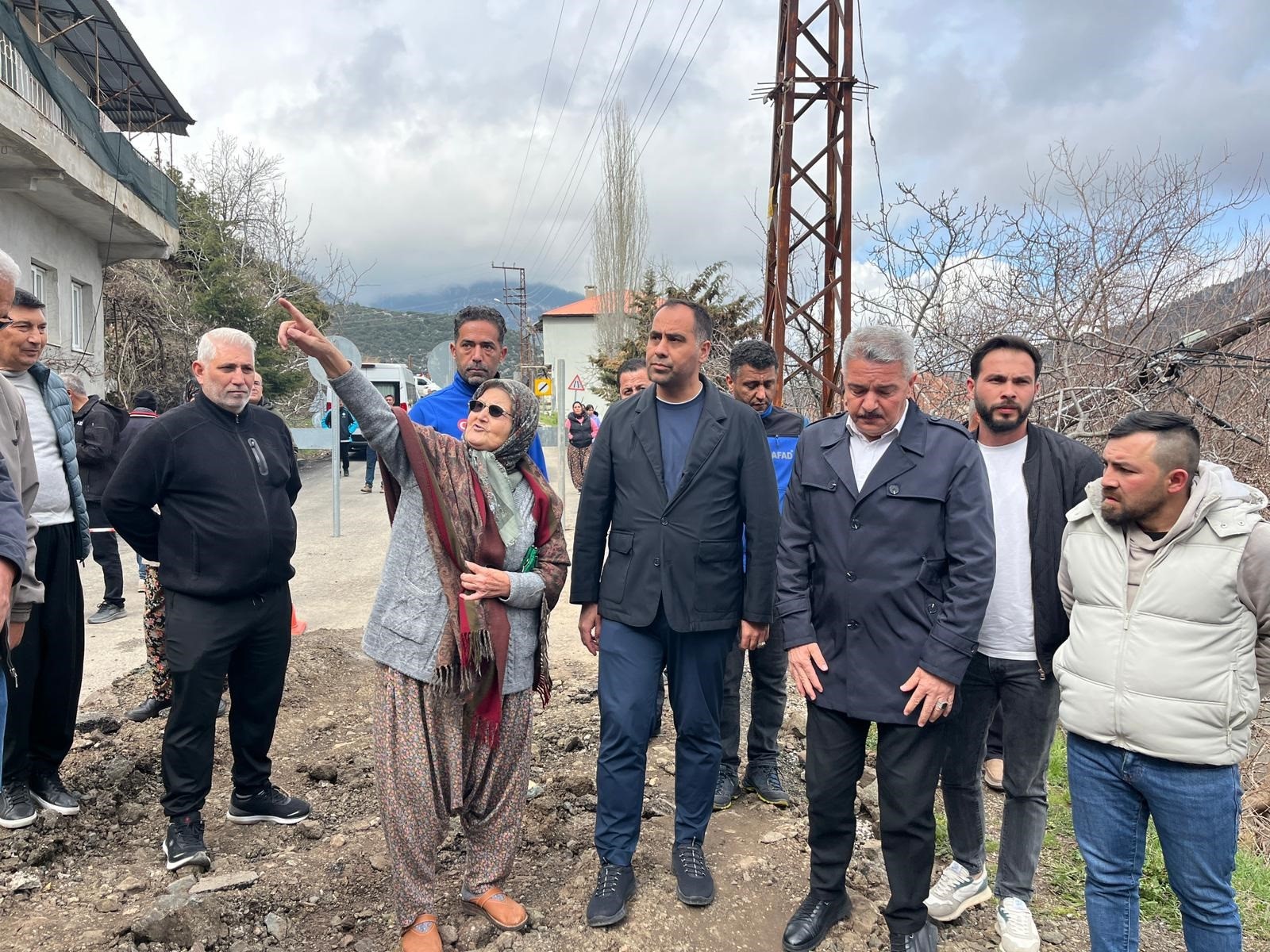 KIRATLI, HEYELAN BÖLGESİNDE İNCELEMELERDE BULUNDU