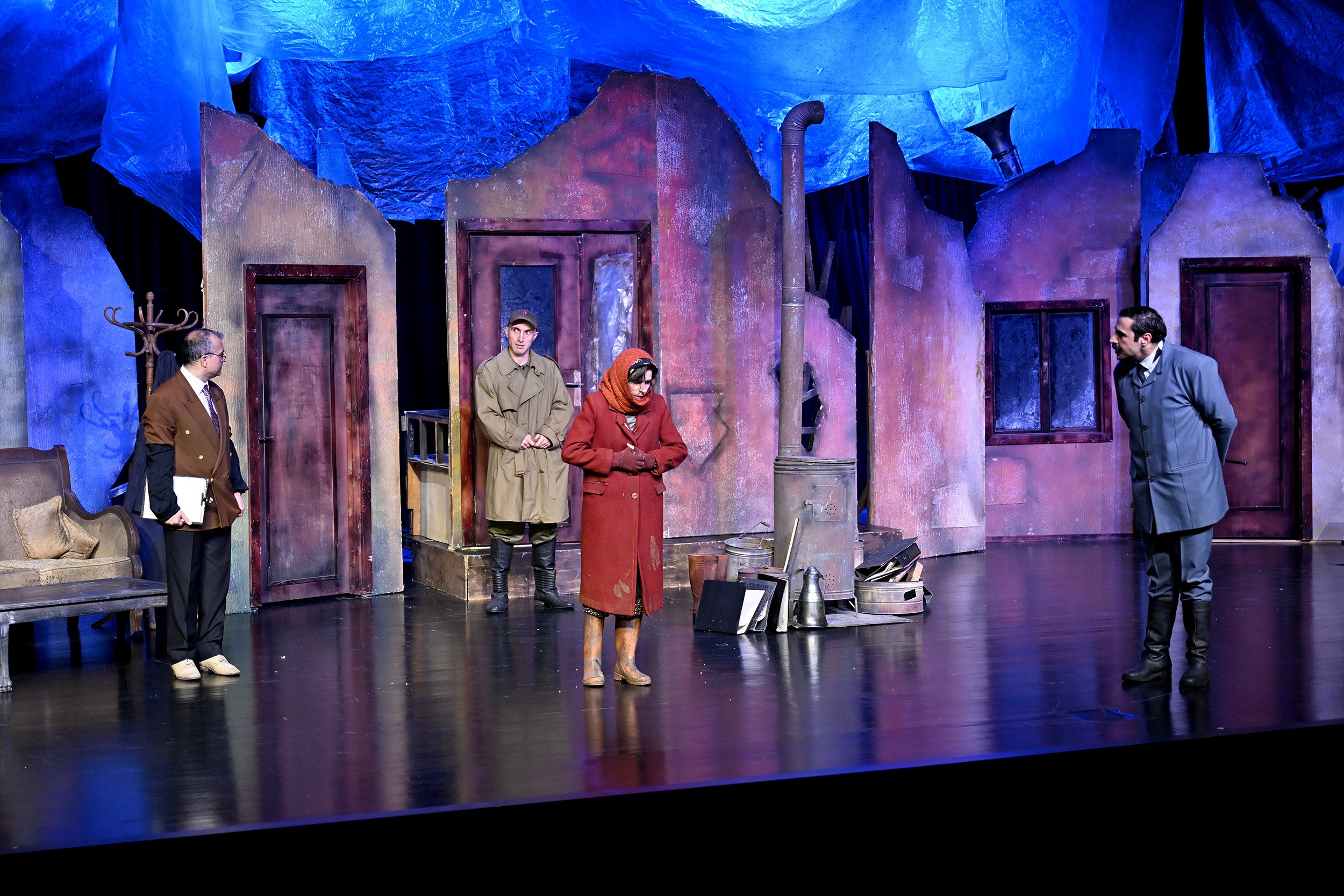 MERSİN ŞEHİR TİYATROSU’NA SANAT DÜNYASINDAN TAM NOT