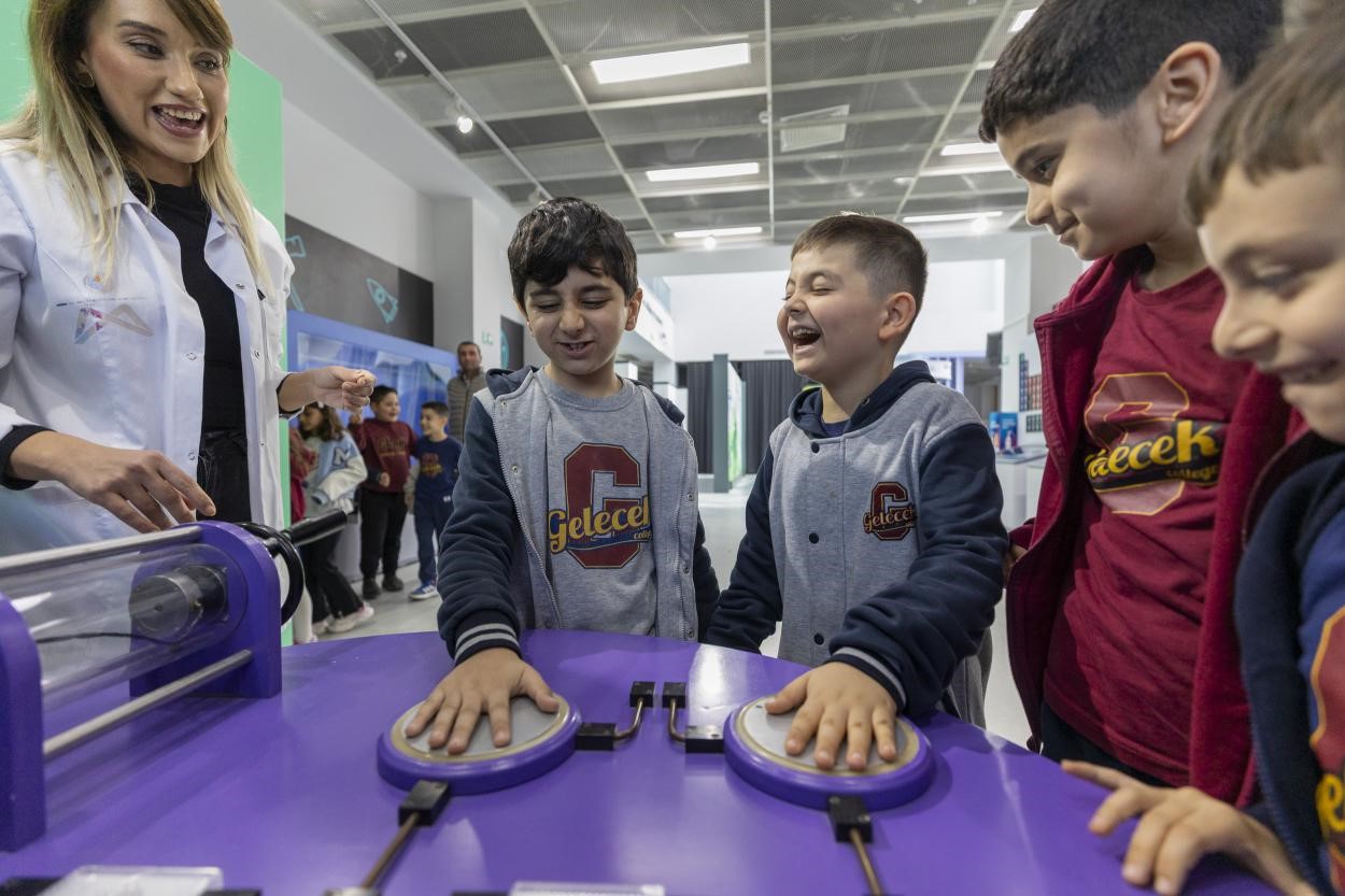 MERSİN’DE MERCAN BİLİM MERKEZİ 200 BİN ZİYARETÇİYE ULAŞTI