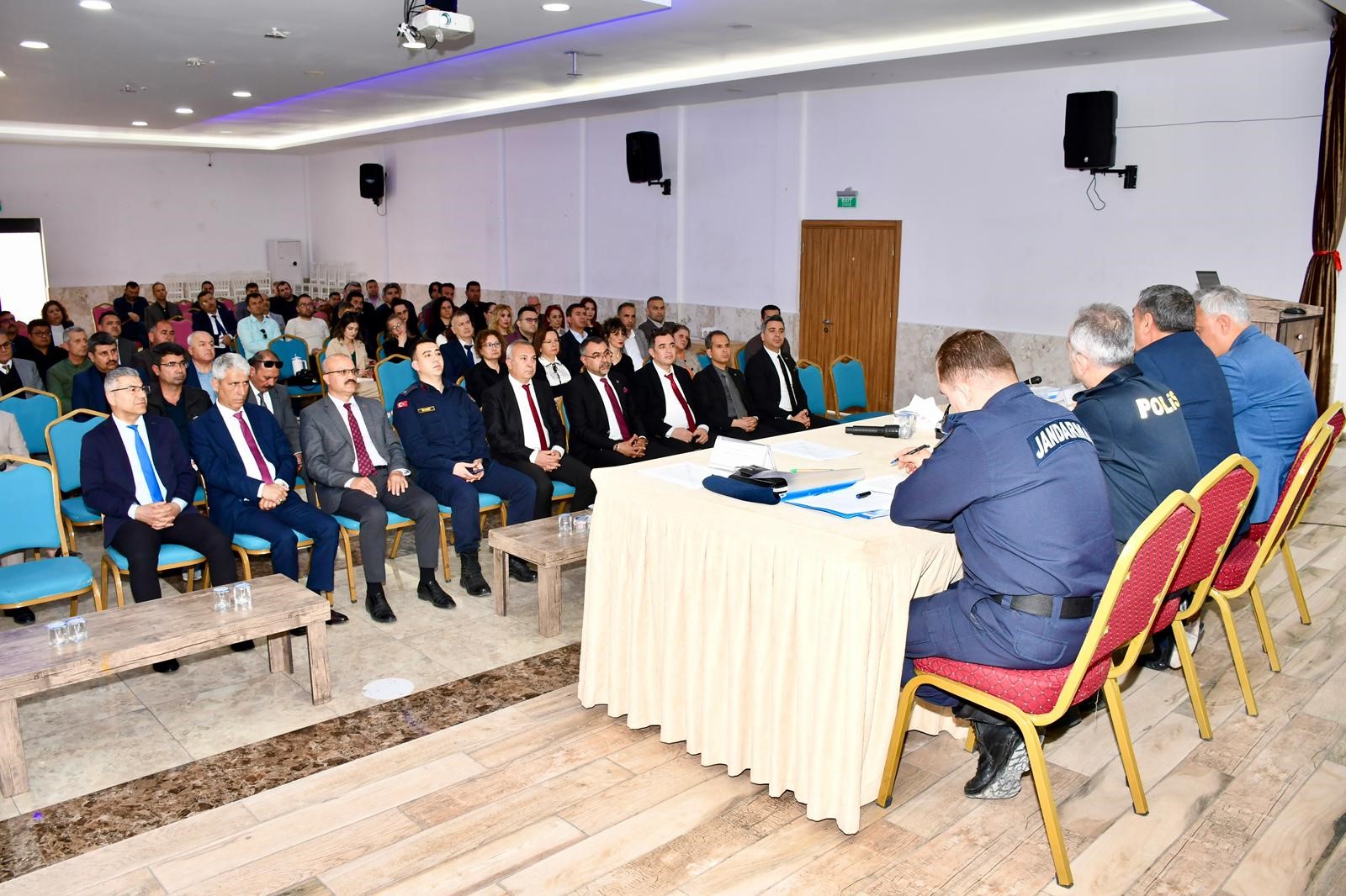 SİLİFKE’DE OKUL GÜVENLİĞİ KOORDİNASYON TOPLANTISI YAPILDI