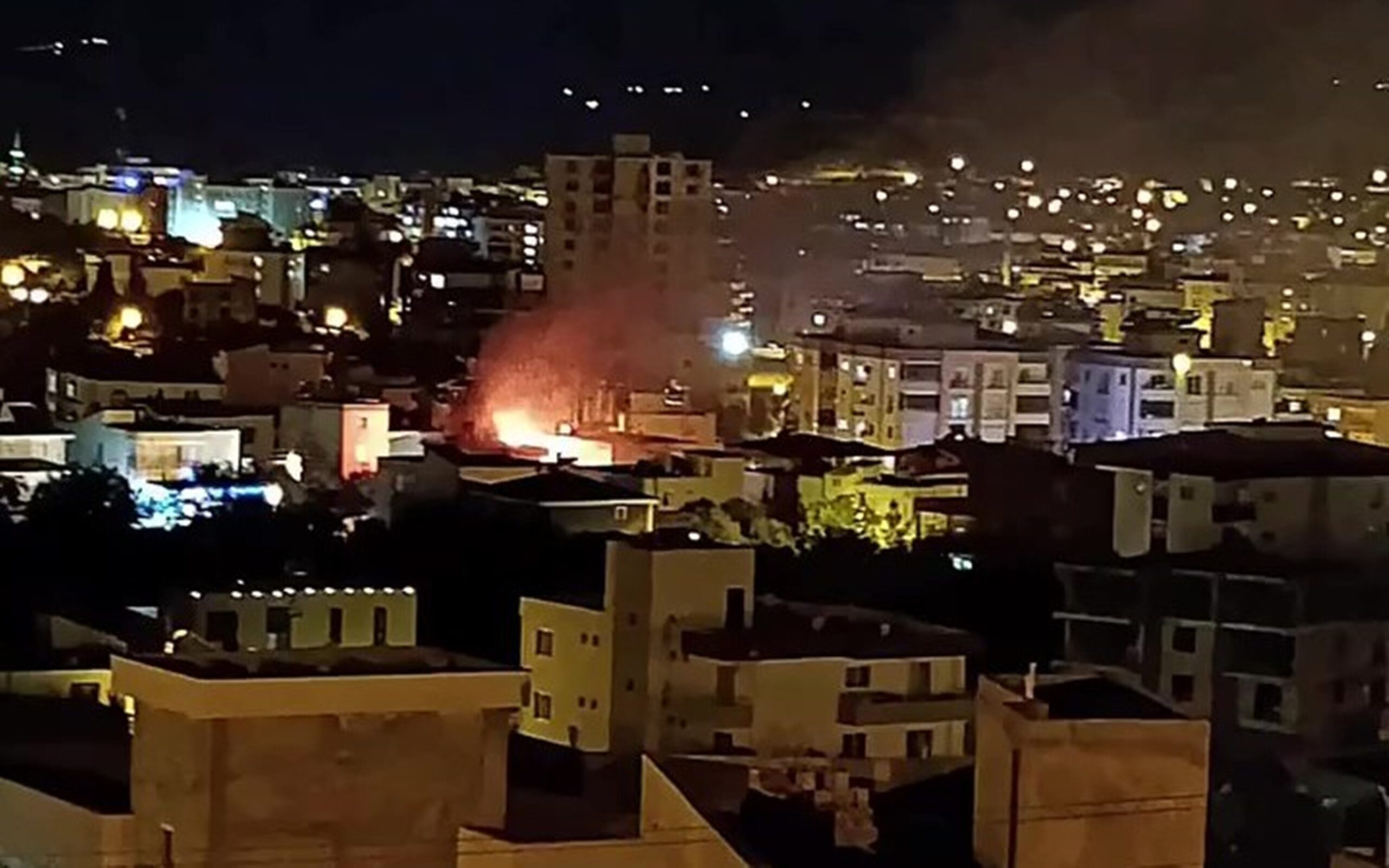 MERSİN’DE EV YANGINI