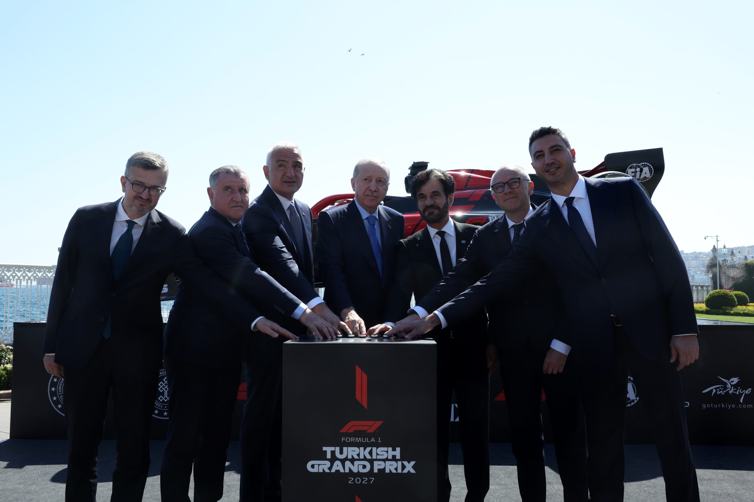 CUMHURBAŞKANI ERDOĞAN: “İSTANBUL PARK 5 DÖNEM BOYUNCA YARIŞLARA EV SAHİPLİĞİ YAPACAK”