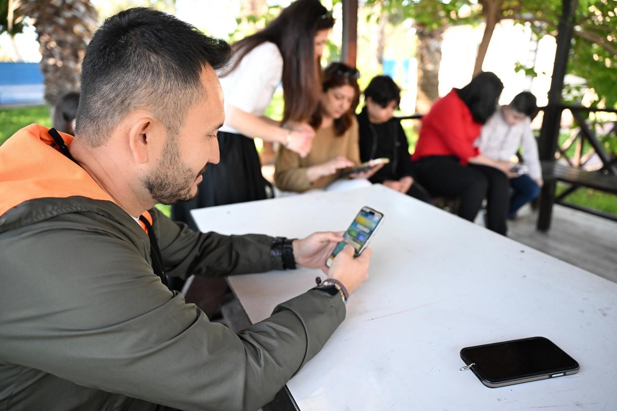 MERSİN’DE ‘ÇEVRESİN’ UYGULAMASI HİZMETE SUNULDU