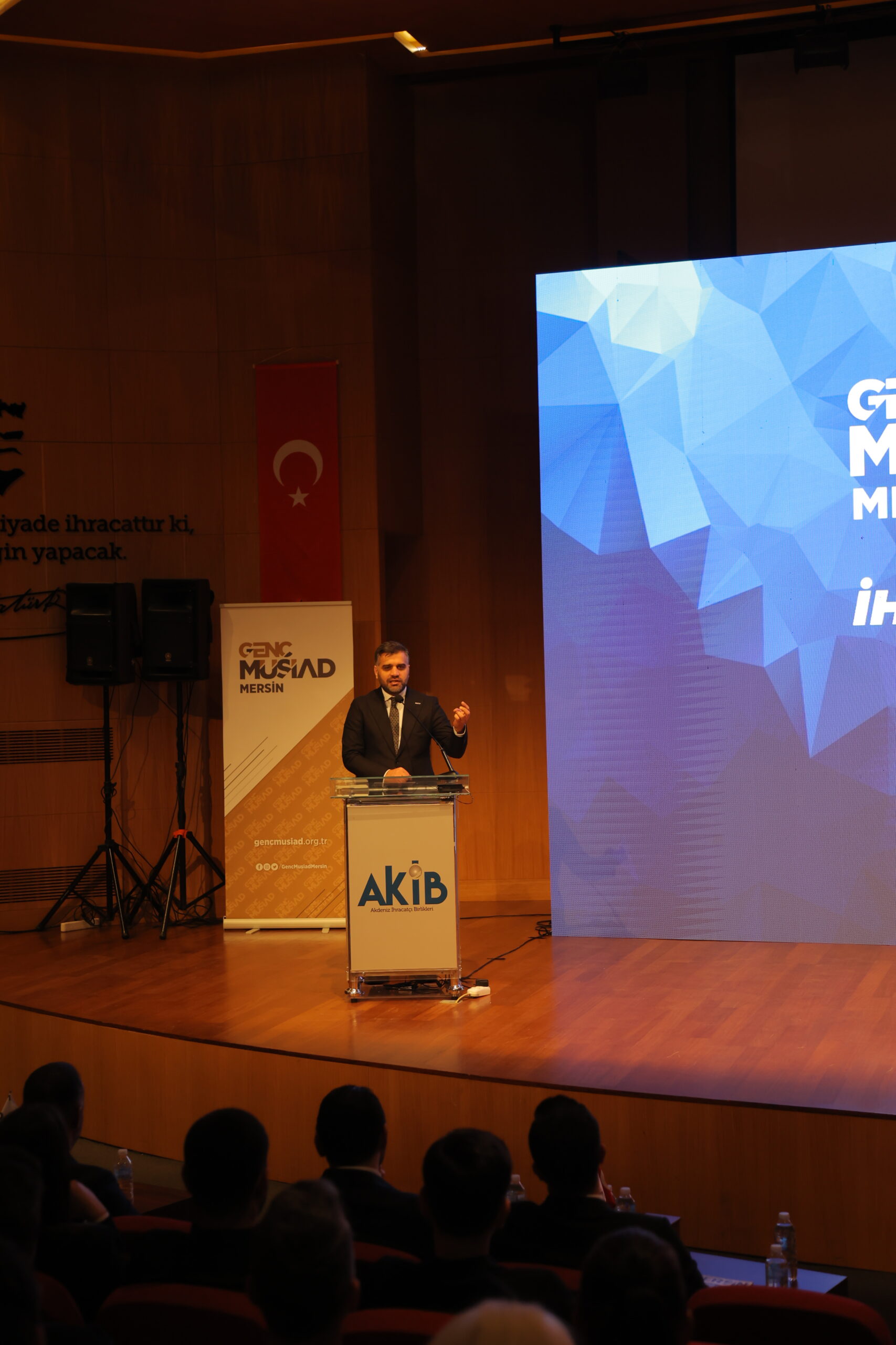 AFRİKA TİCARETİNDE YÜKSELEN GÜÇ MERSİN