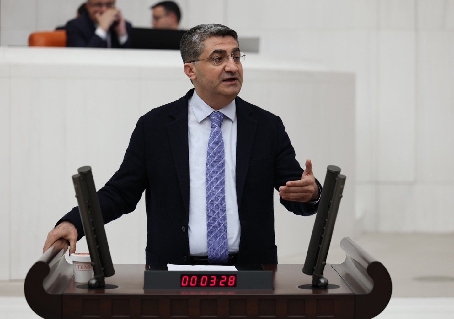 EKMEN: BEDELLİ ASKERLİK FİYATI KATLANDI, PIRLANTA VERGİSİ GERİ ÇEKİLDİ