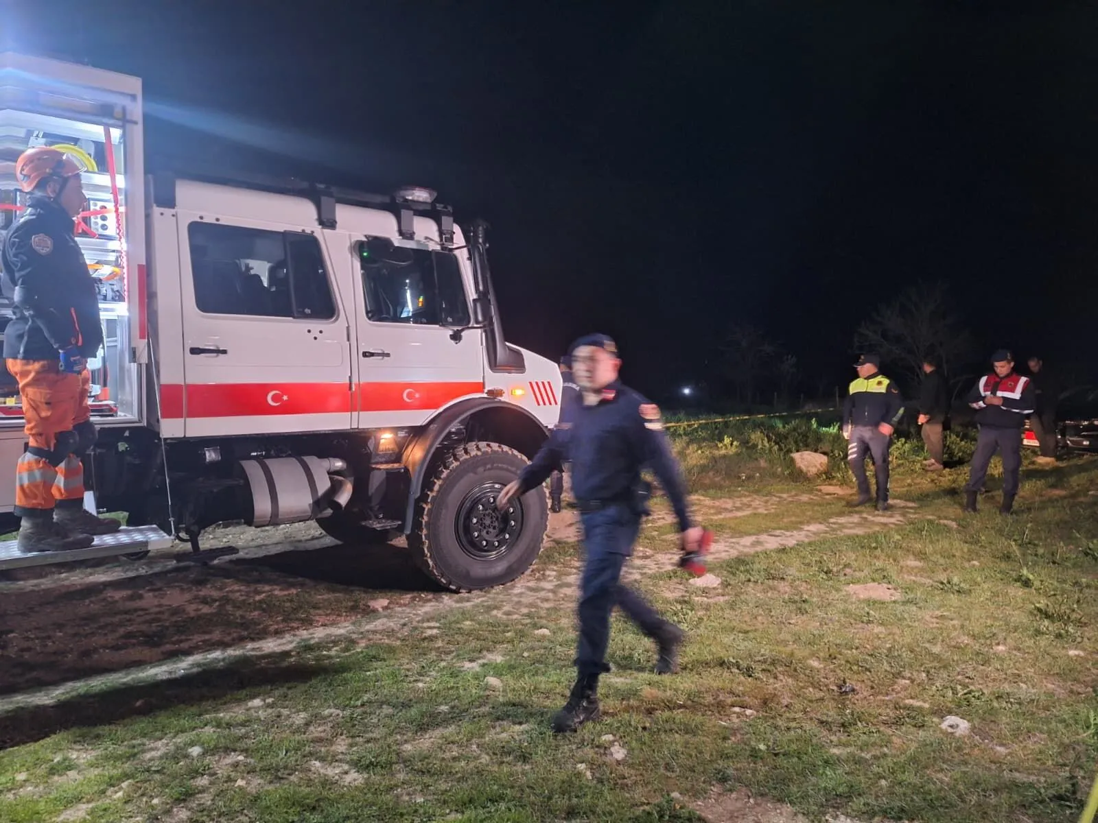 ANKARA’DA ASKERİ UÇAK DÜŞTÜ! MSB’DEN RESMİ AÇIKLAMA