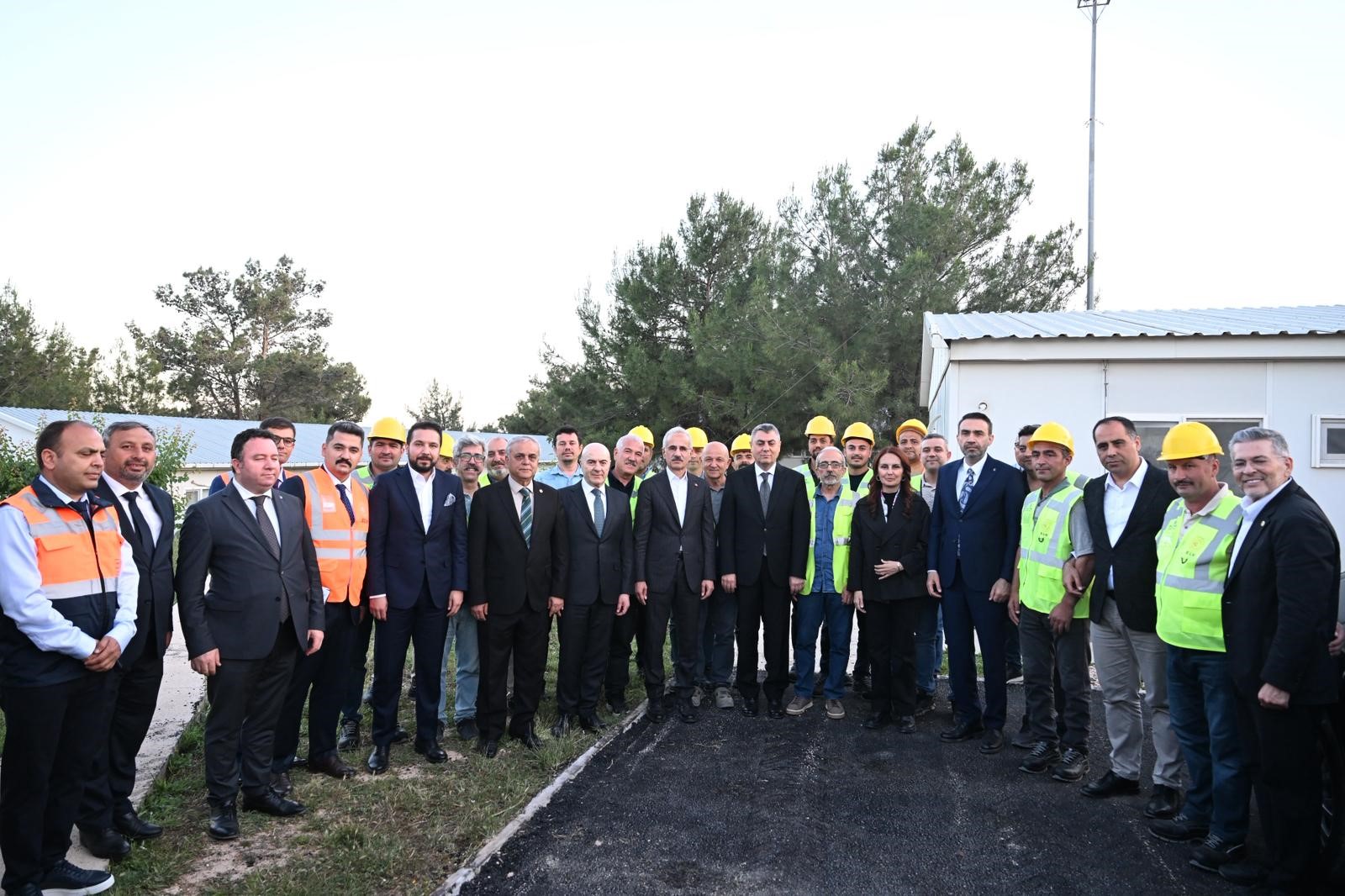 BAKAN URALOĞLU: “35 DAKİKA KISALAN SEYAHAT SÜRESİYLE TOPLAM 1 MİLYAR 58 MİLYON LİRA TASARRUF SAĞLAYACAĞIZ”