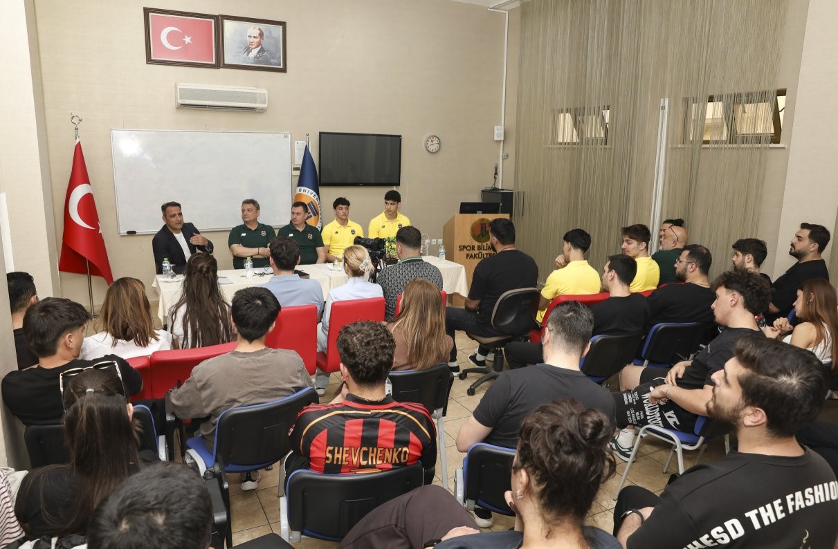 MERSİN’DE BASKETBOL ALTYAPISINDA GELİŞİM PANELİ DÜZENLENDİ